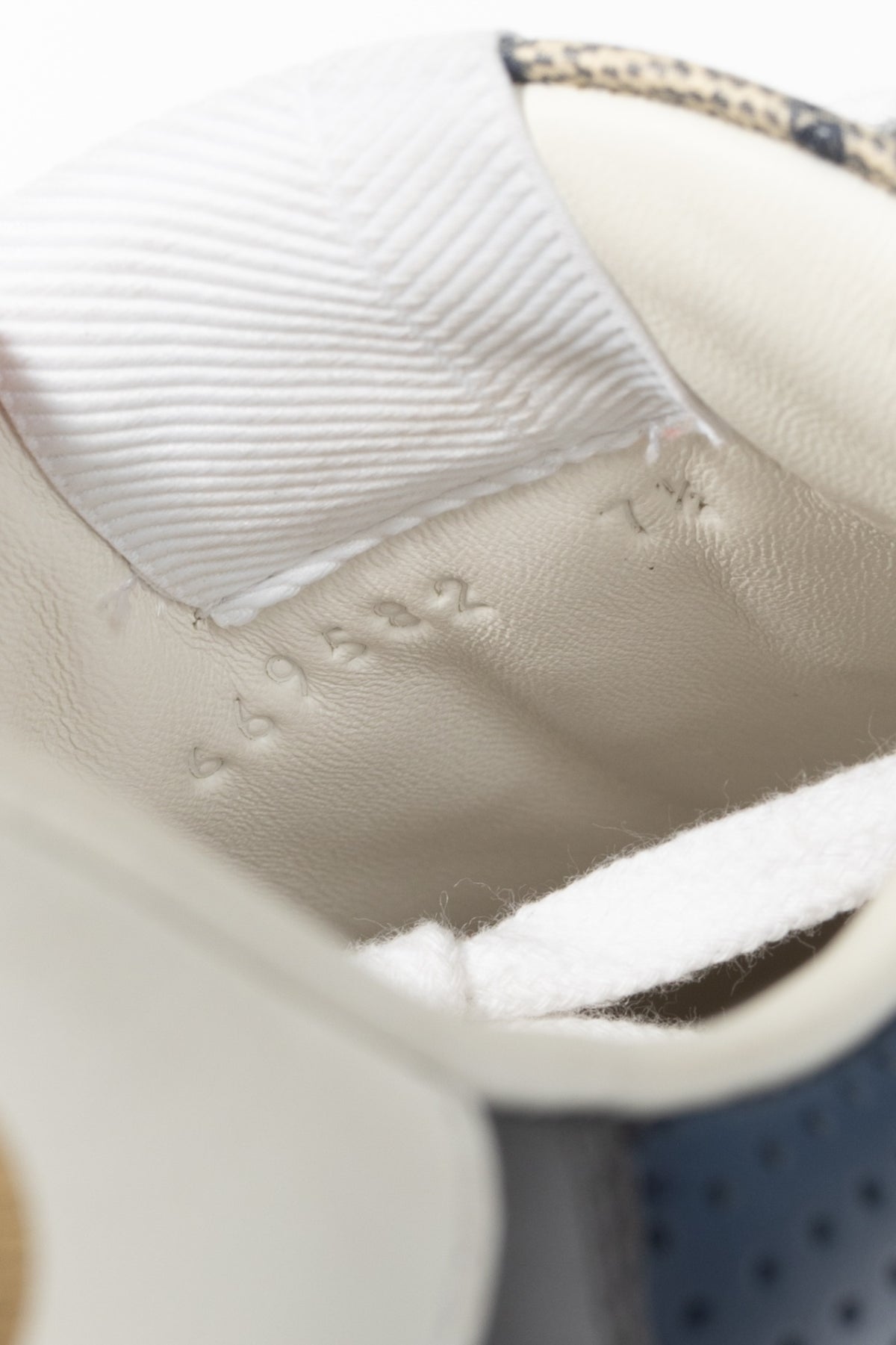 Gucci GG Beige & Blue GG Supreme Canvas & Blue-Leather Low-Top Sneakers