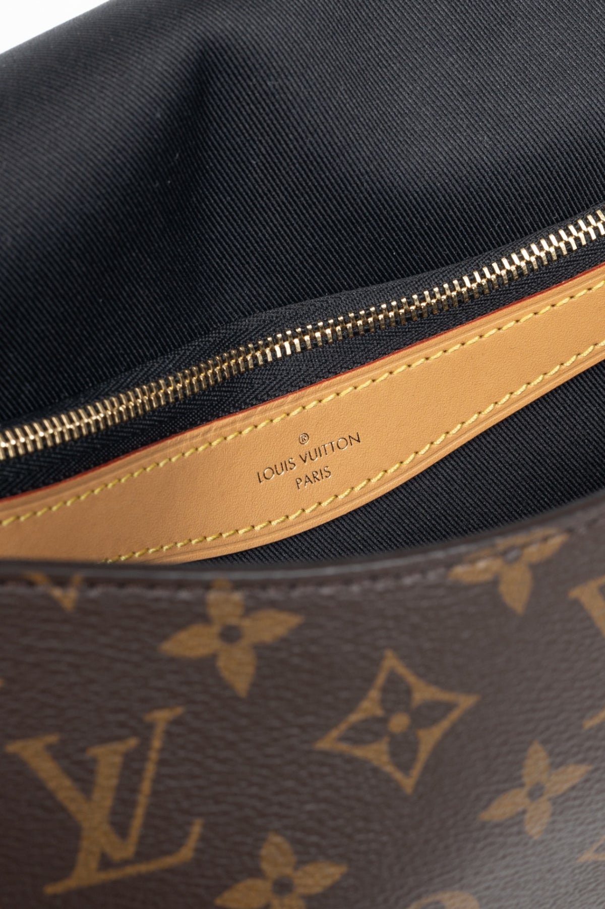 Louis Vuitton Diane PM NM Monogram Canvas Satchel w/ Noir Strap