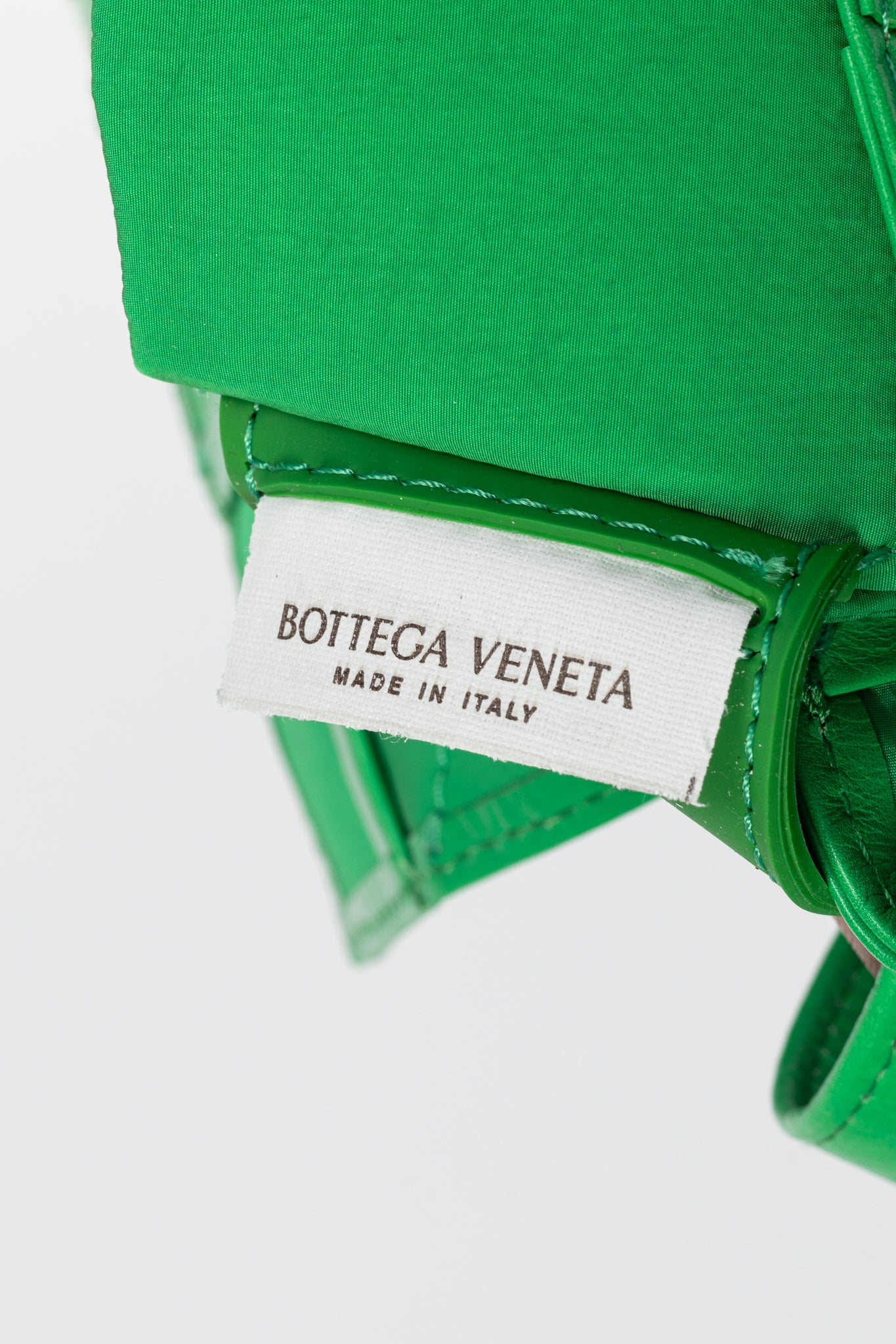 Bottega Veneta Cassette Mini Green Intreccio-Woven Belt Bag