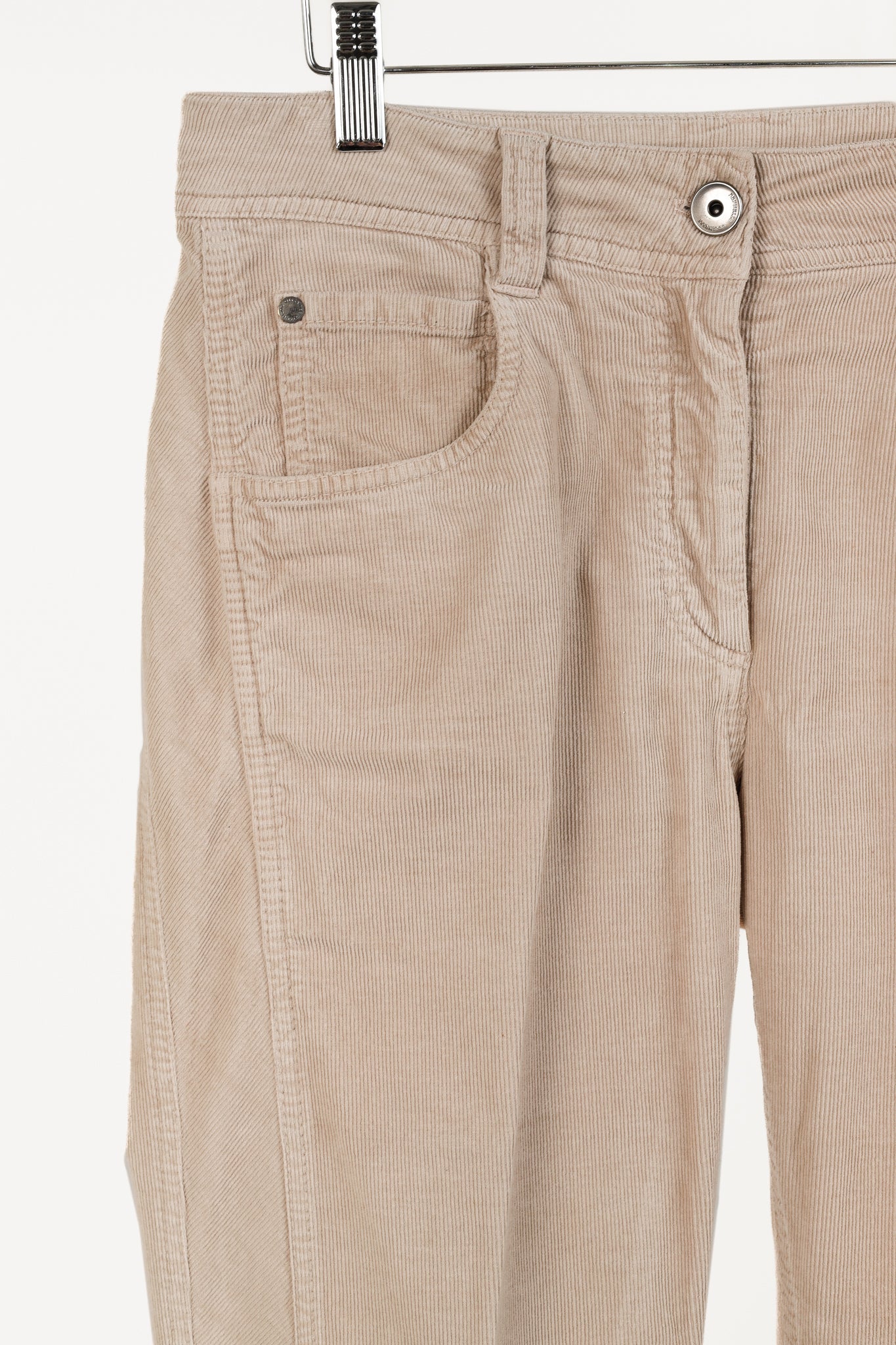 Brunello Cucinelli AW/19 Desert Corduroy Monili-Bead Cropped Jeans