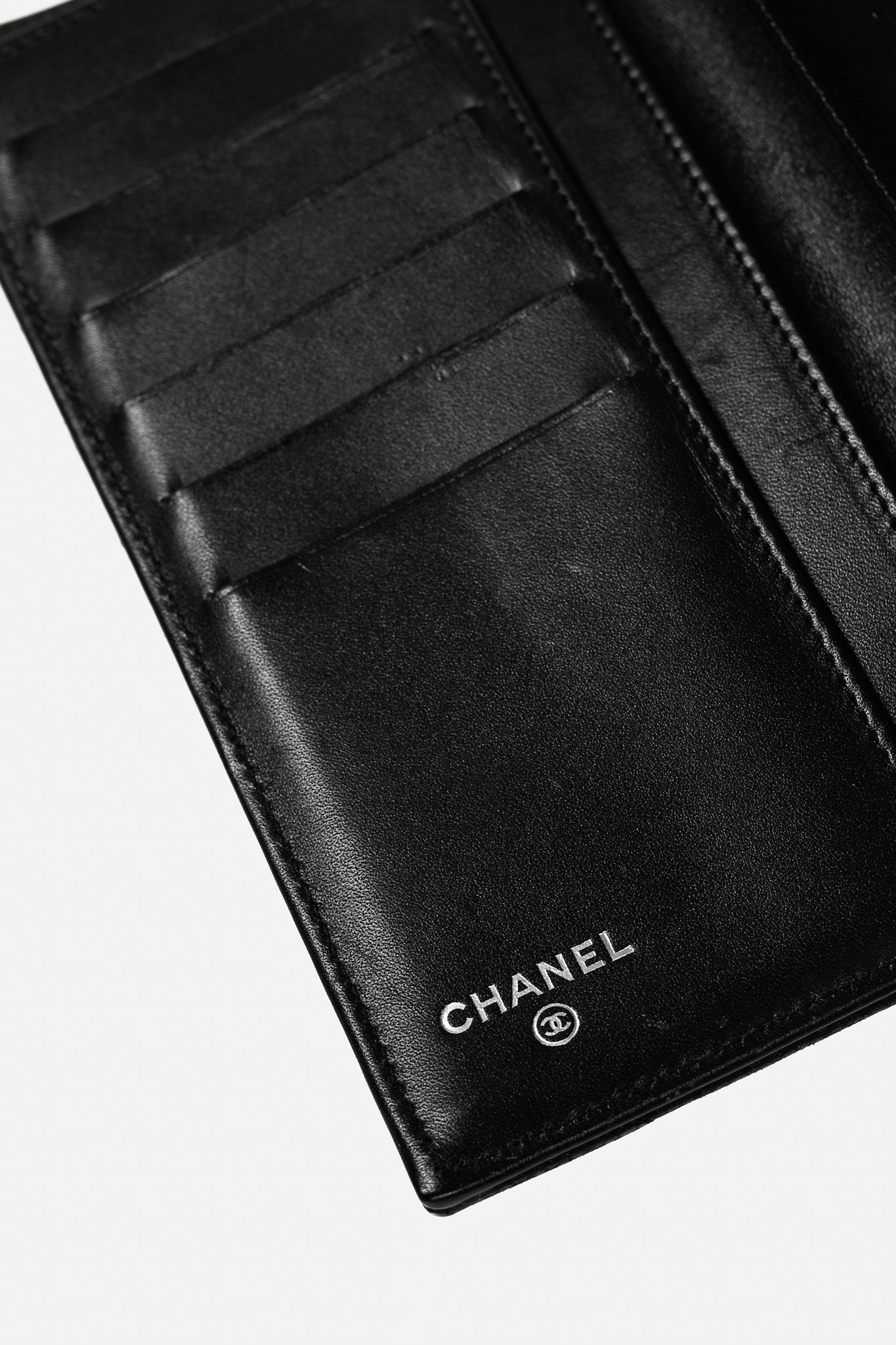 Chanel 13S Noir Caviar Classic Quilted Flap Portefeuille Wallet