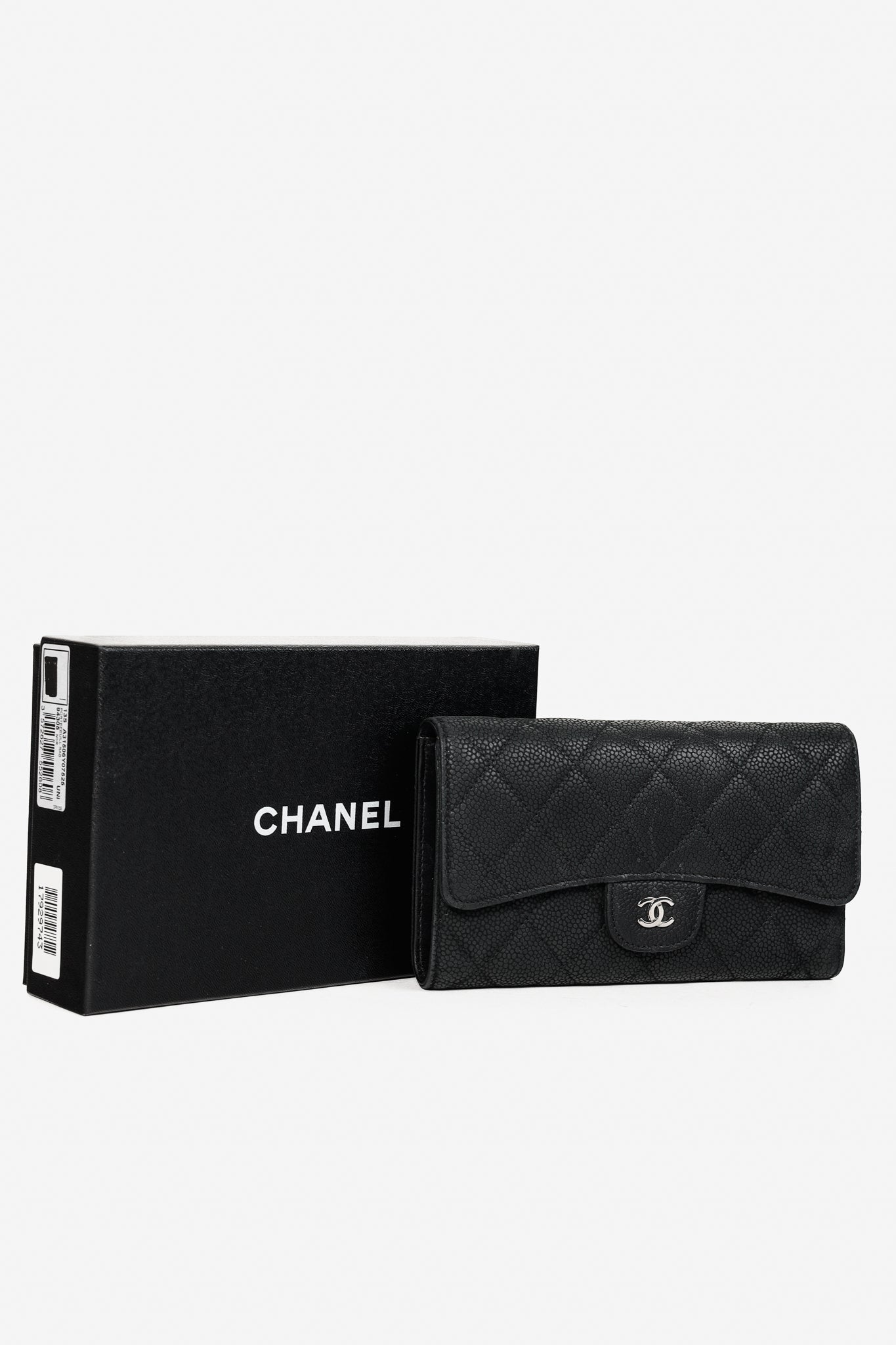 Chanel 13S Noir Caviar Classic Quilted Flap Portefeuille Wallet