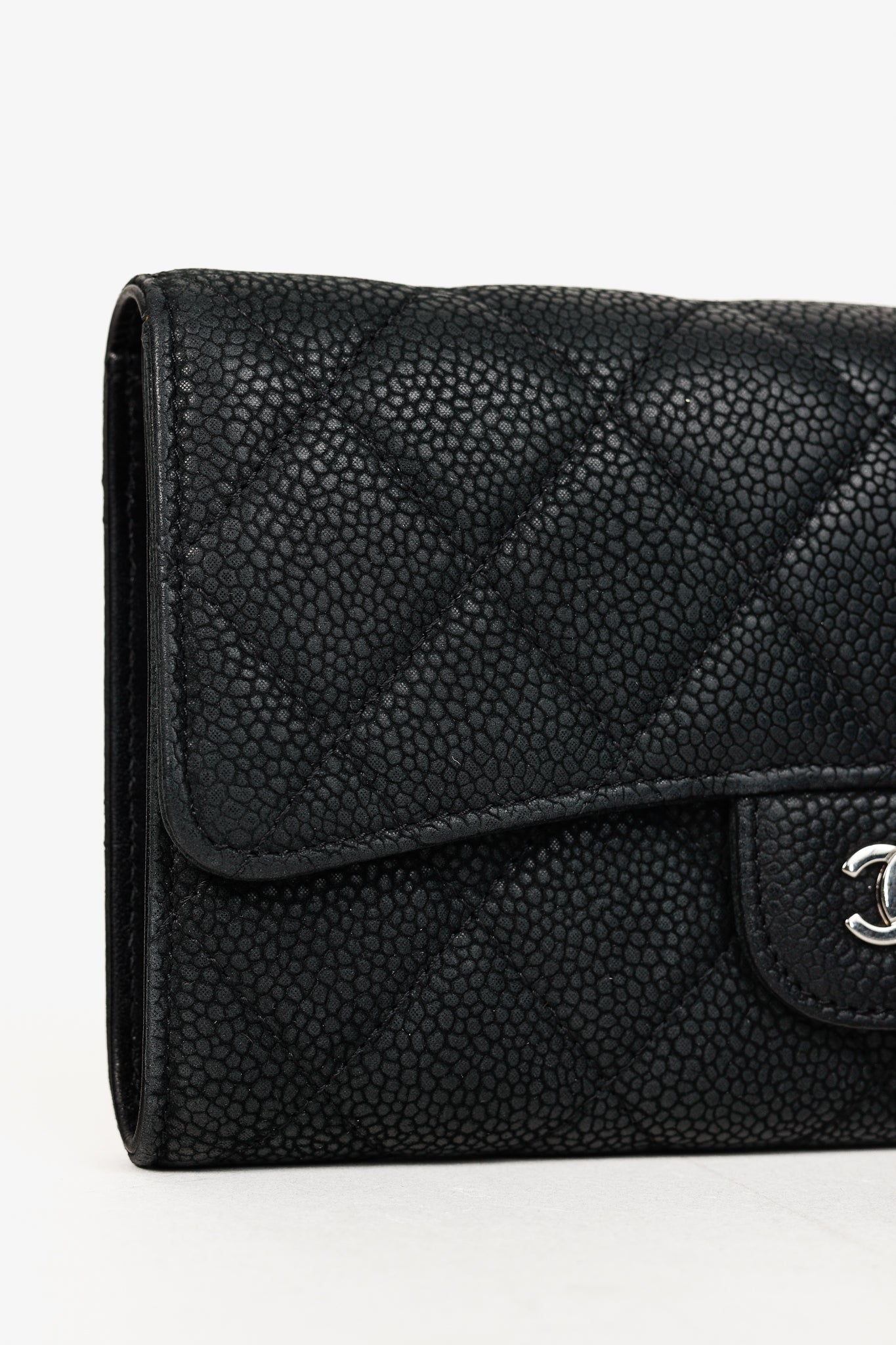Chanel 13S Noir Caviar Classic Quilted Flap Portefeuille Wallet