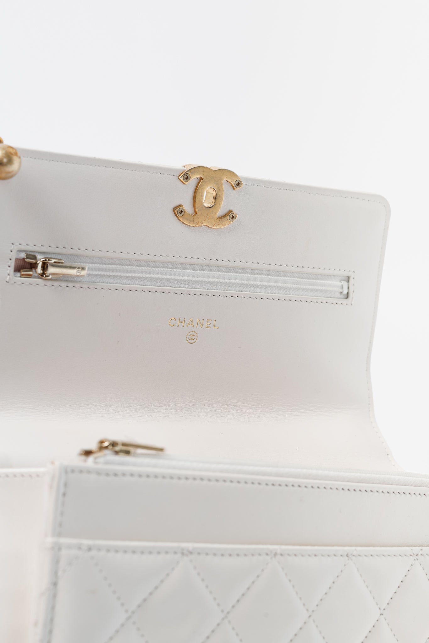 Chanel Pearl Crush White Quilted Lambskin Leather Wallet on Chain