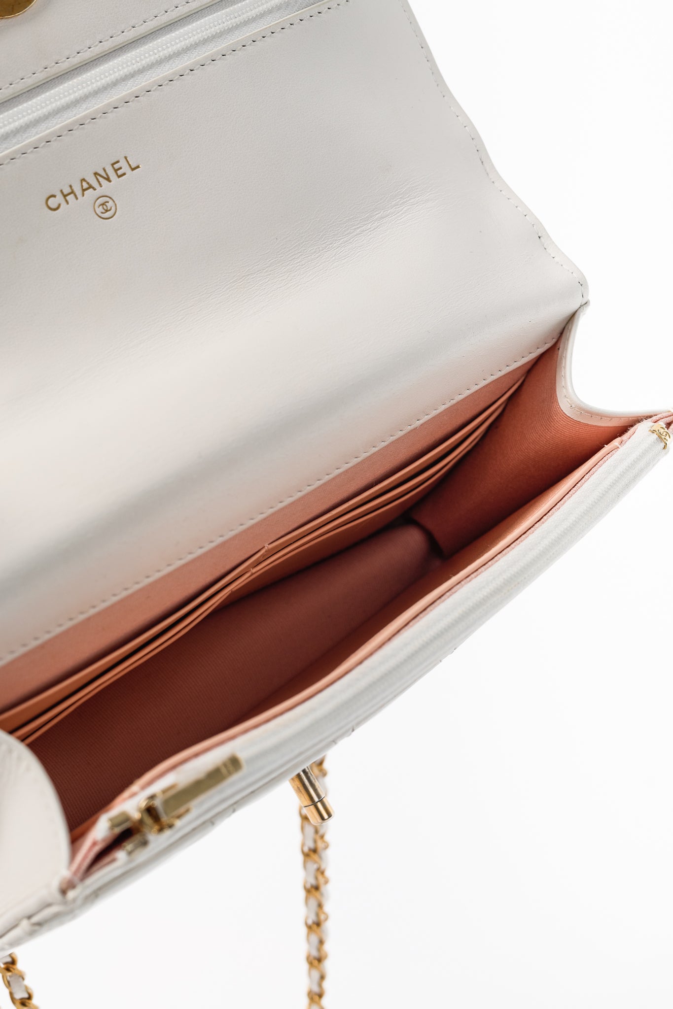 Chanel Pearl Crush White Quilted Lambskin Leather Wallet on Chain