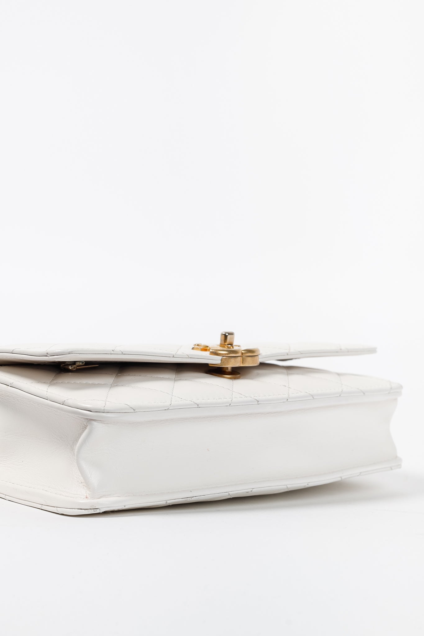 Chanel Pearl Crush White Quilted Lambskin Leather Wallet on Chain