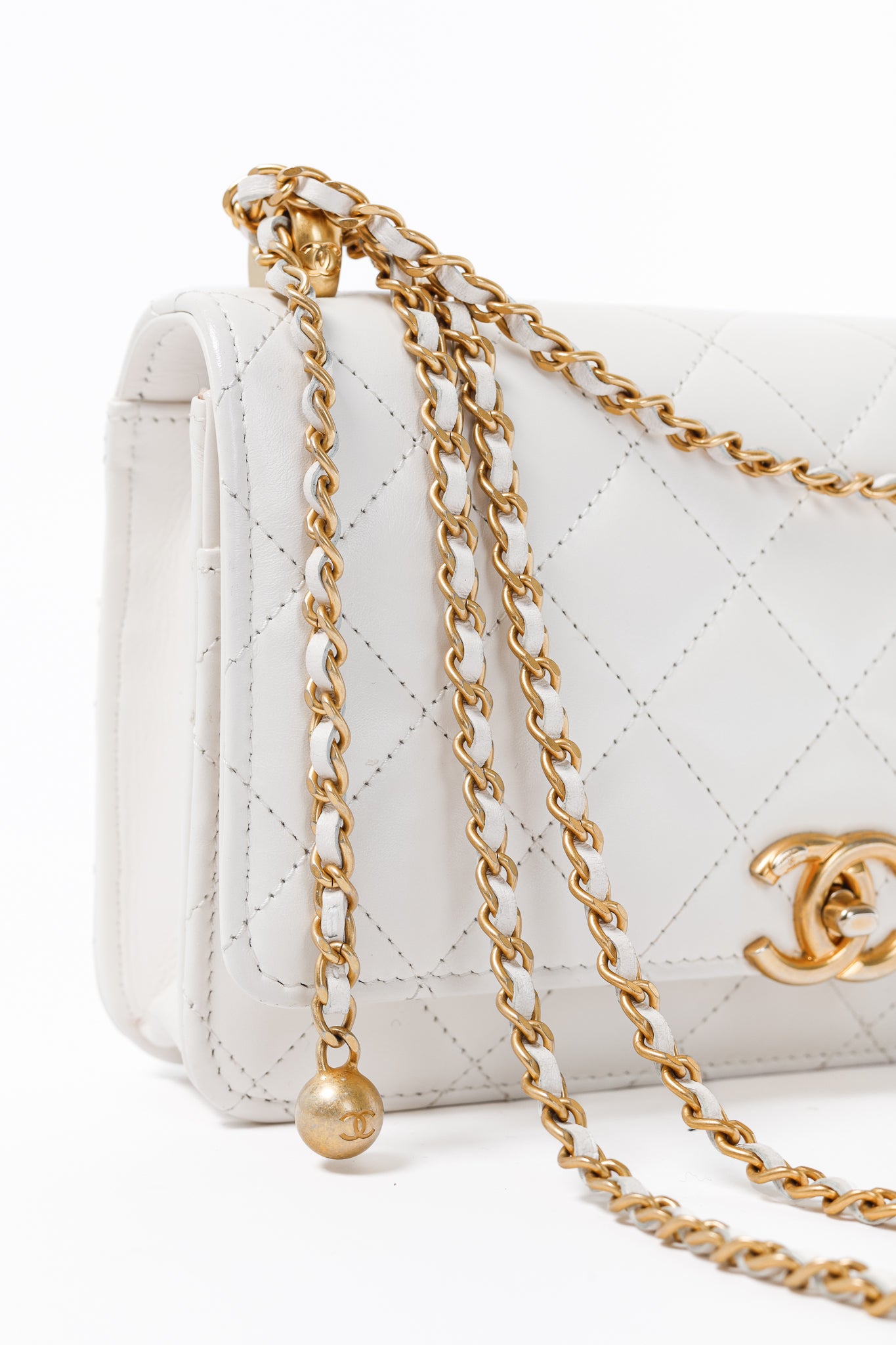 Chanel Pearl Crush White Quilted Lambskin Leather Wallet on Chain