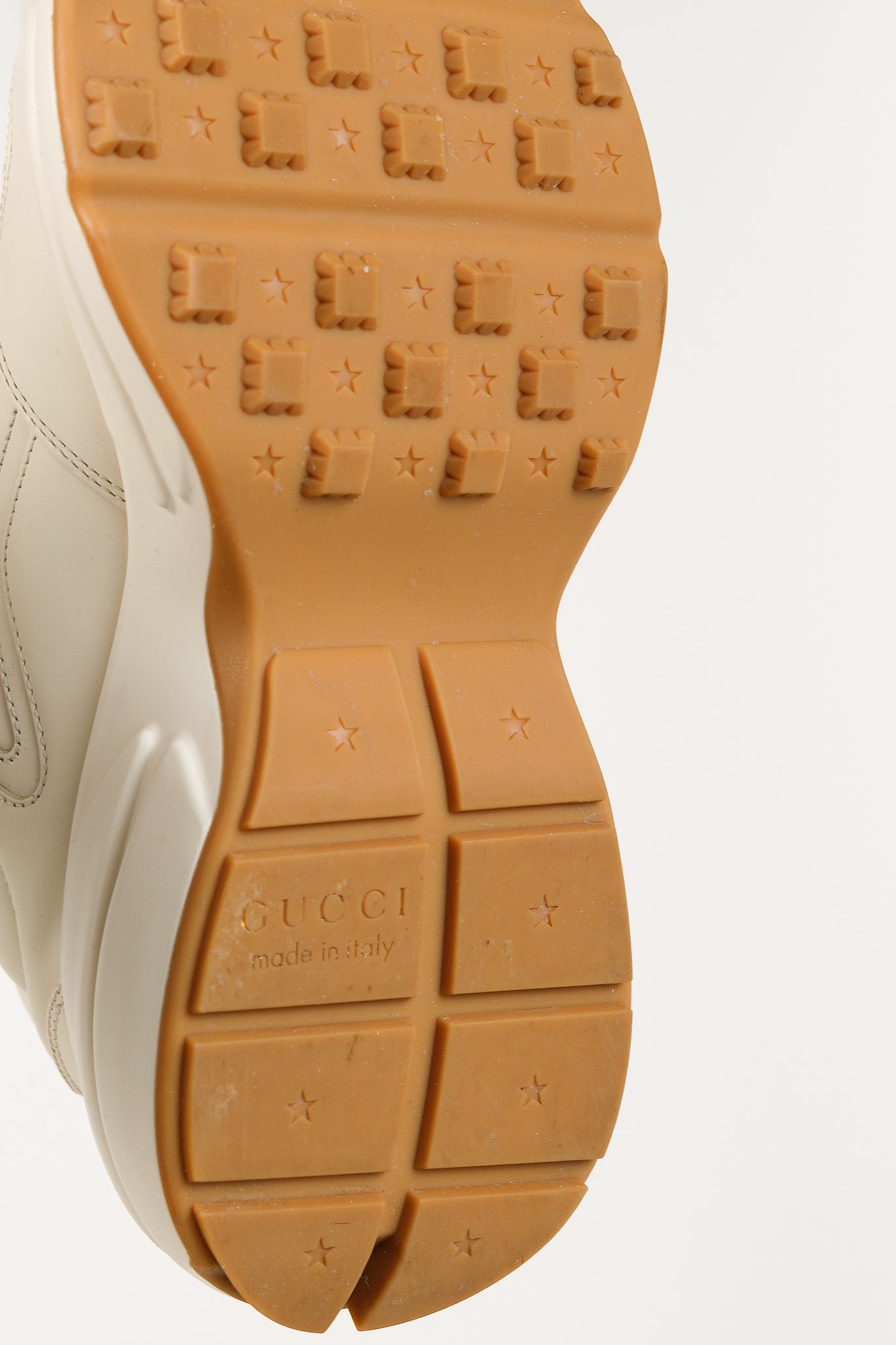 Gucci x Disney Rhyton Ivoire 'Mickey Mouse' Leather Sneakers