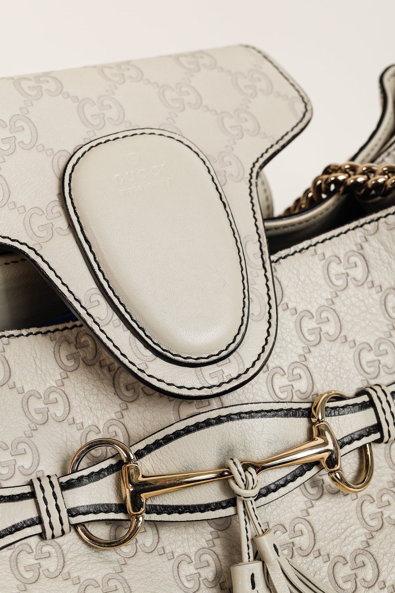 Gucci Medium Emily Off-White Guccissima Leather Shoulder Bag