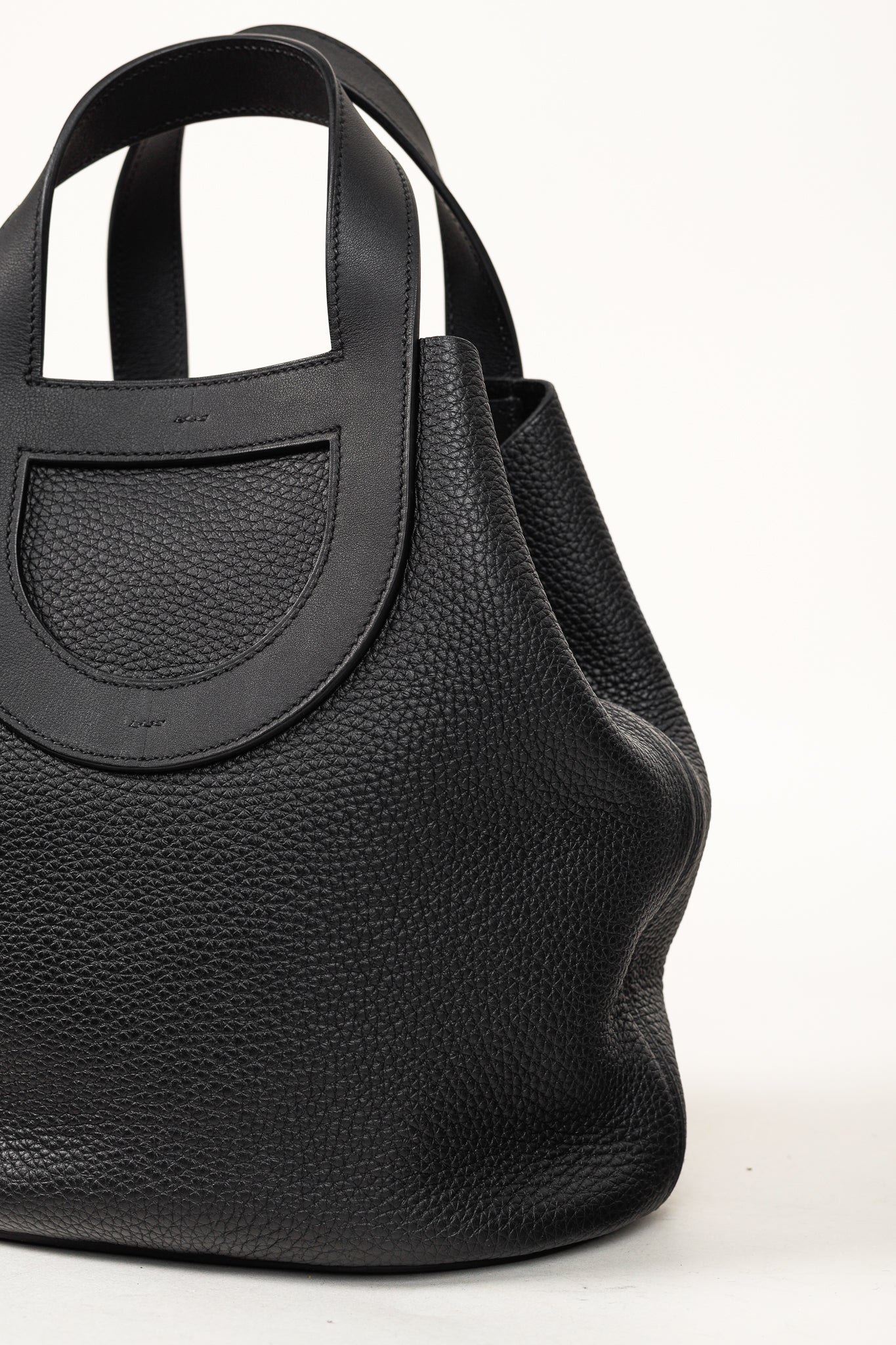 Hermes In-the-Loop 23 Black Taurillon Clemence Leather & Swift Calfskin Tote