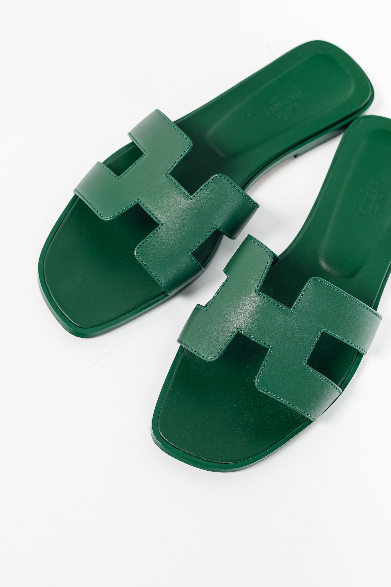 Hermes Oran Vert Electrique Calfskin H-Strap Sandals