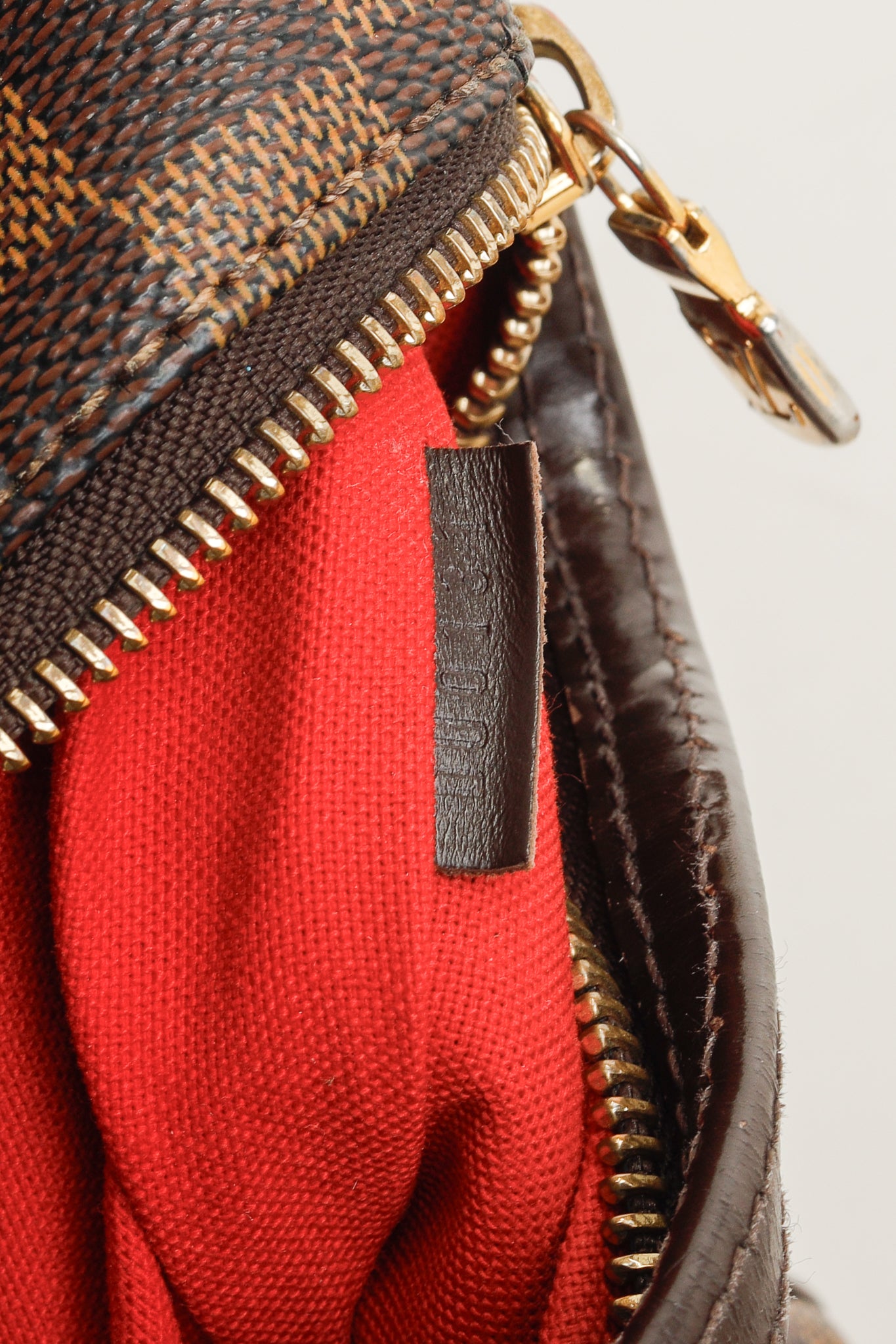 Louis Vuitton Bloomsbury GM Damier Ebene Canvas Shoulder Bag