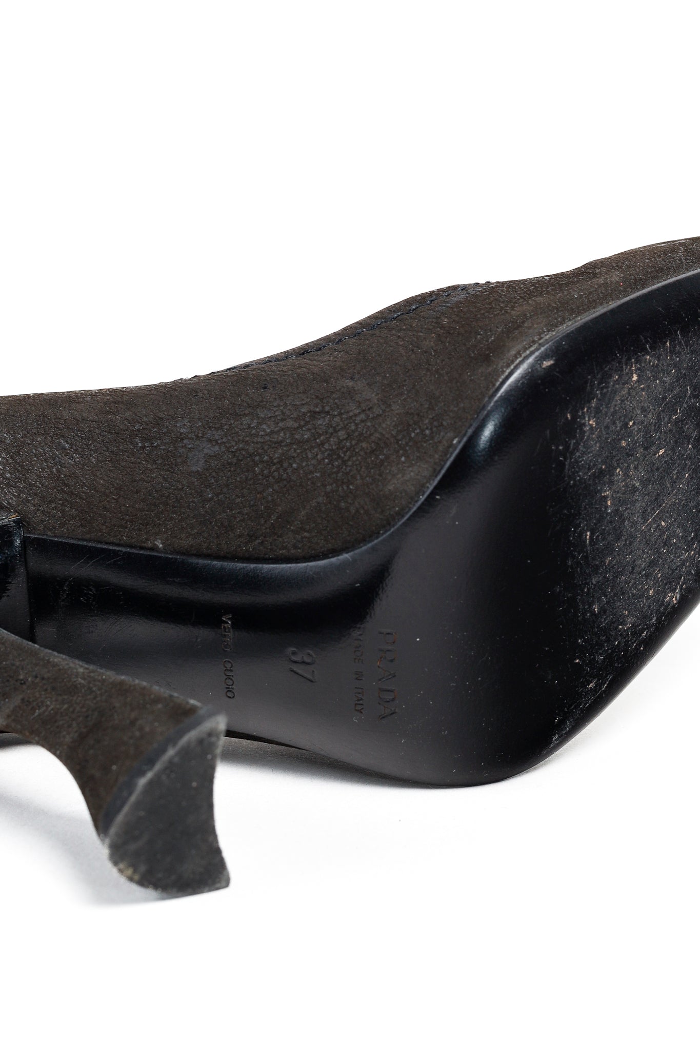 Prada AW/04 Sculptured Curves Black Leather Pumps