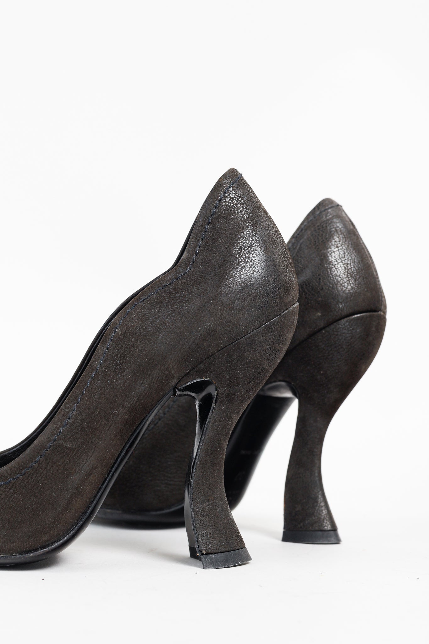 Prada AW/04 Sculptured Curves Black Leather Pumps
