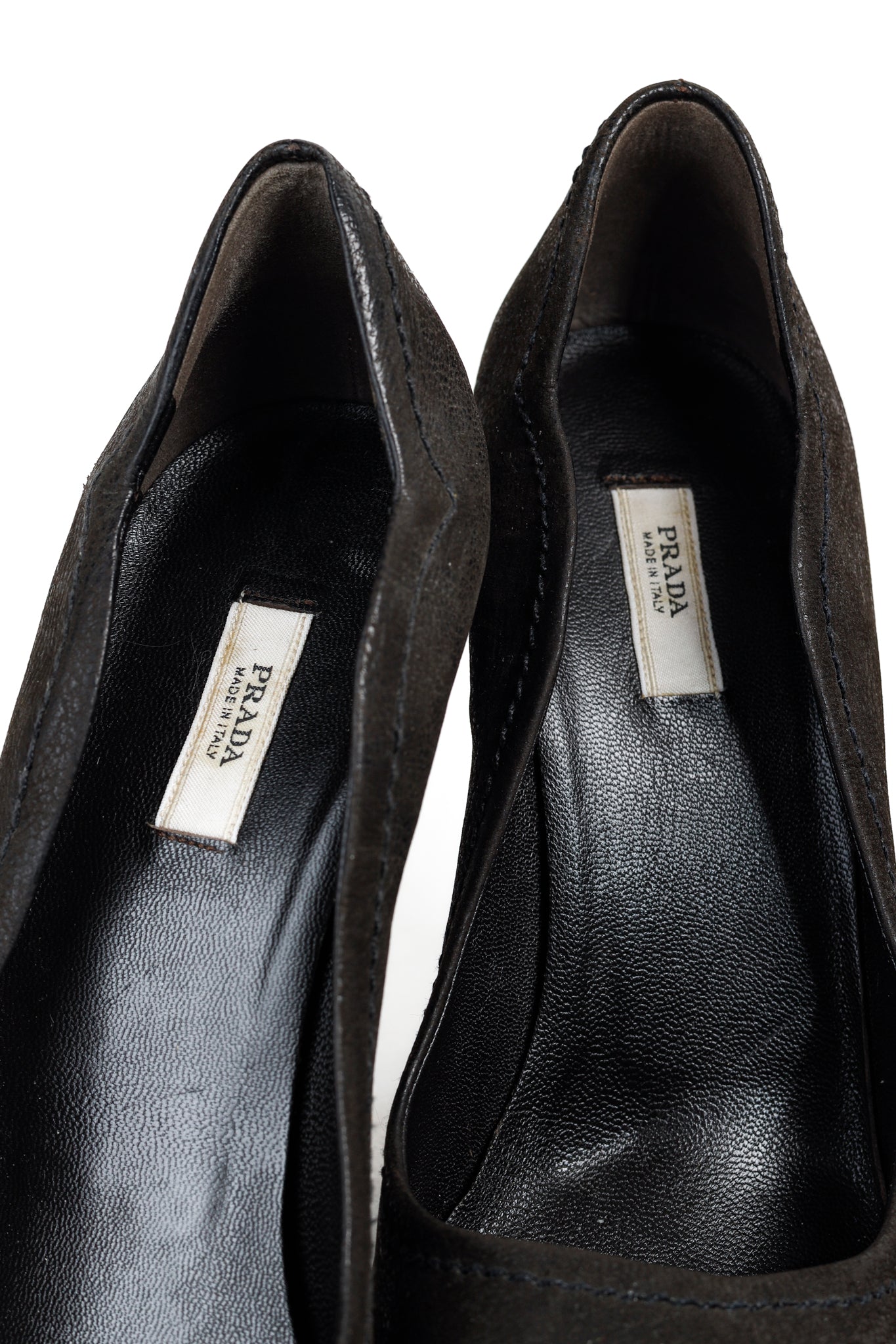Prada AW/04 Sculptured Curves Black Leather Pumps