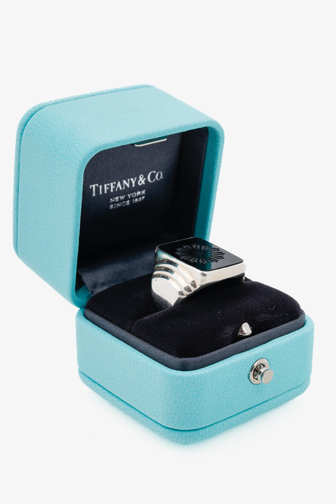 Tiffany & Co. Ziegfeld Collection The Great Gatsby Onyx Daisy Ring