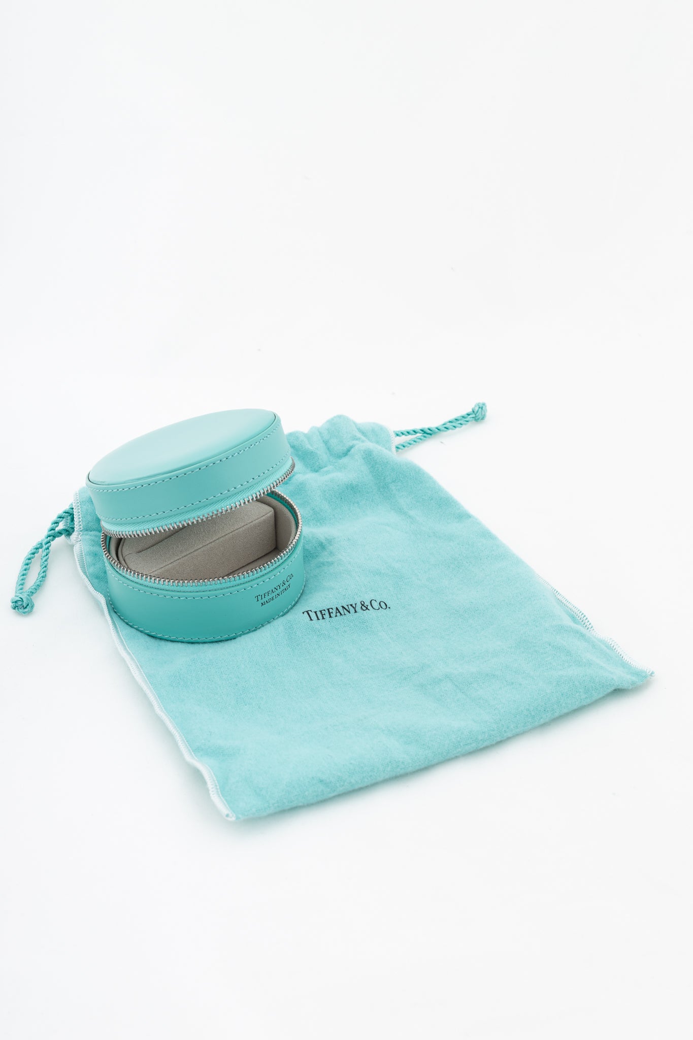 Tiffany & Co. Leather Tiffany Blue Round Jewelry Case