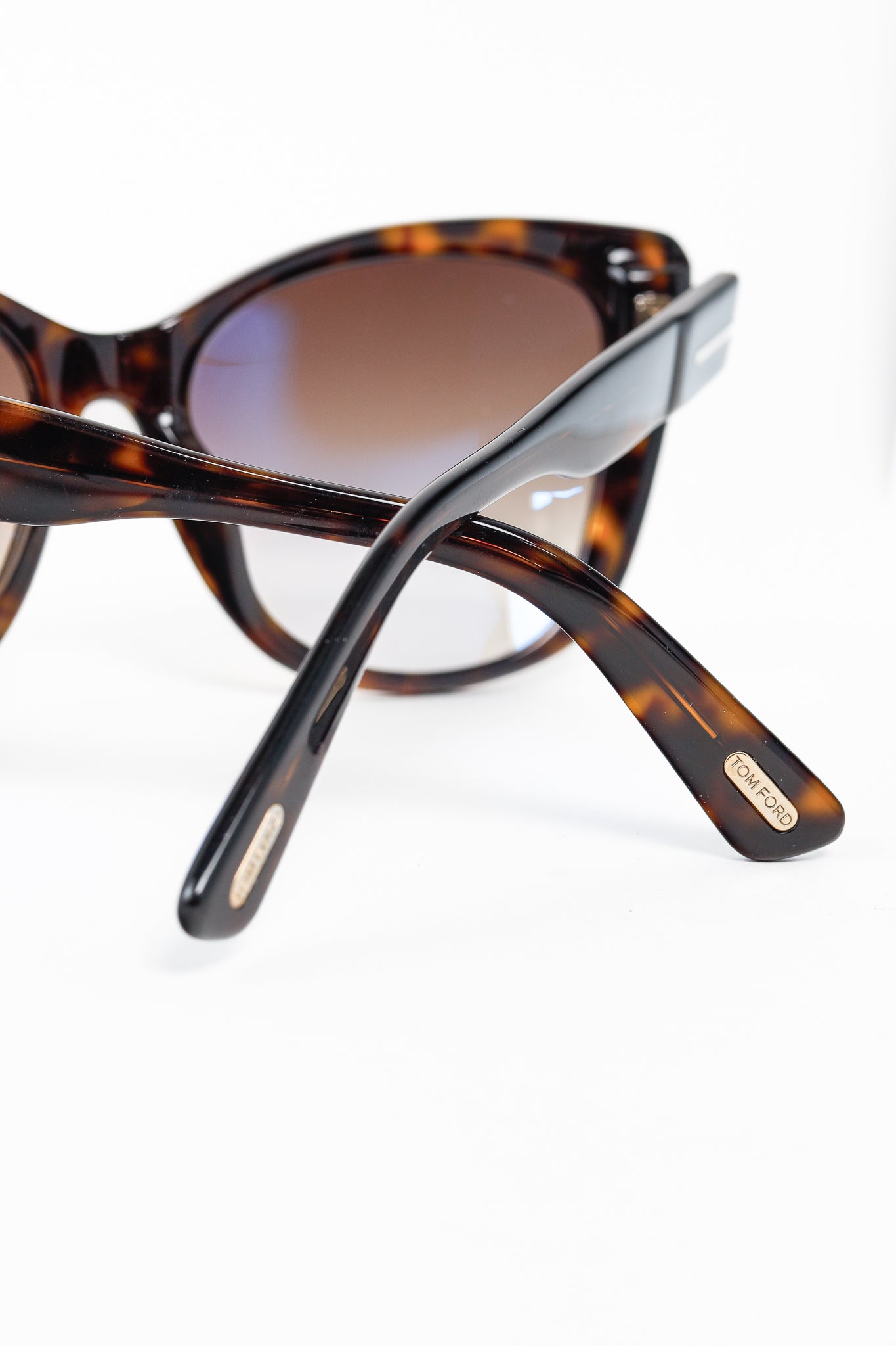 Tom Ford Nora TF937 Tortoise Shade Butterfly Frame Sunglasses