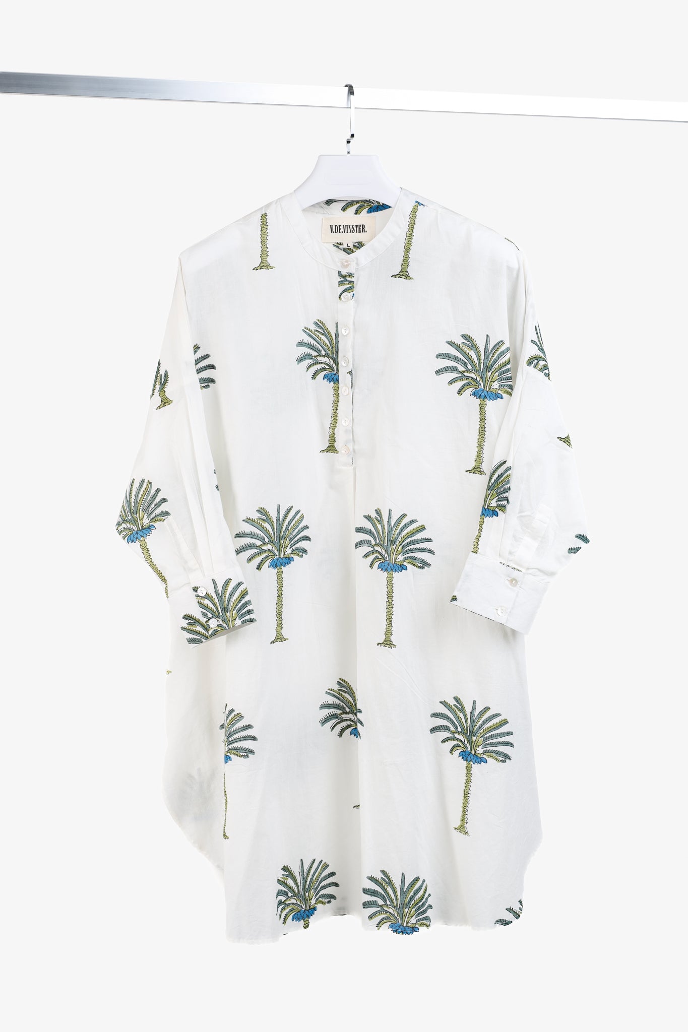 V de Vinster White & Green Oversized Palm Tree Print Tunic