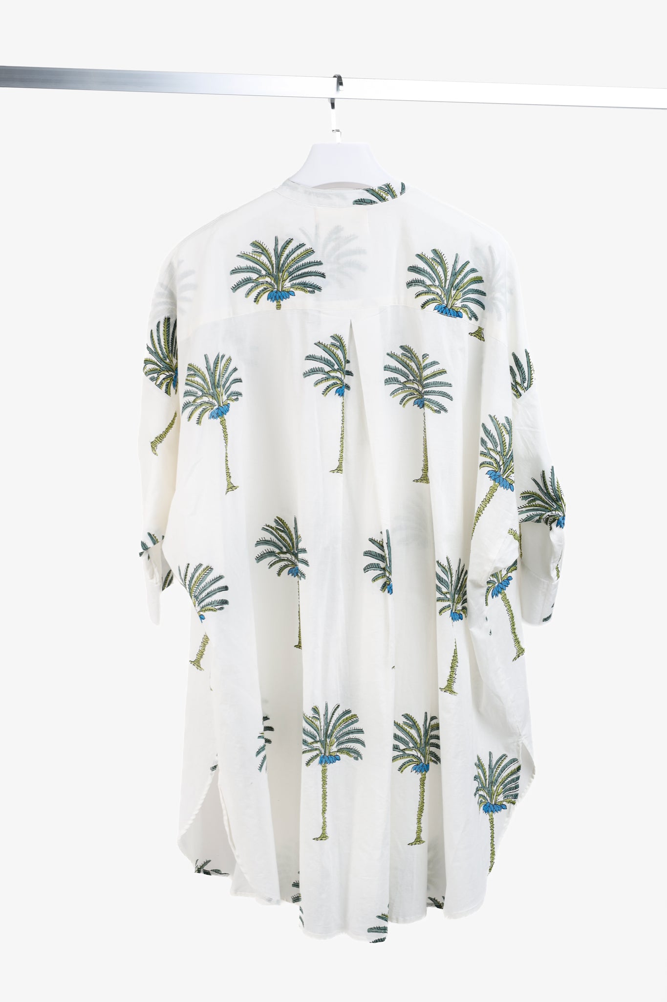 V de Vinster White & Green Oversized Palm Tree Print Tunic