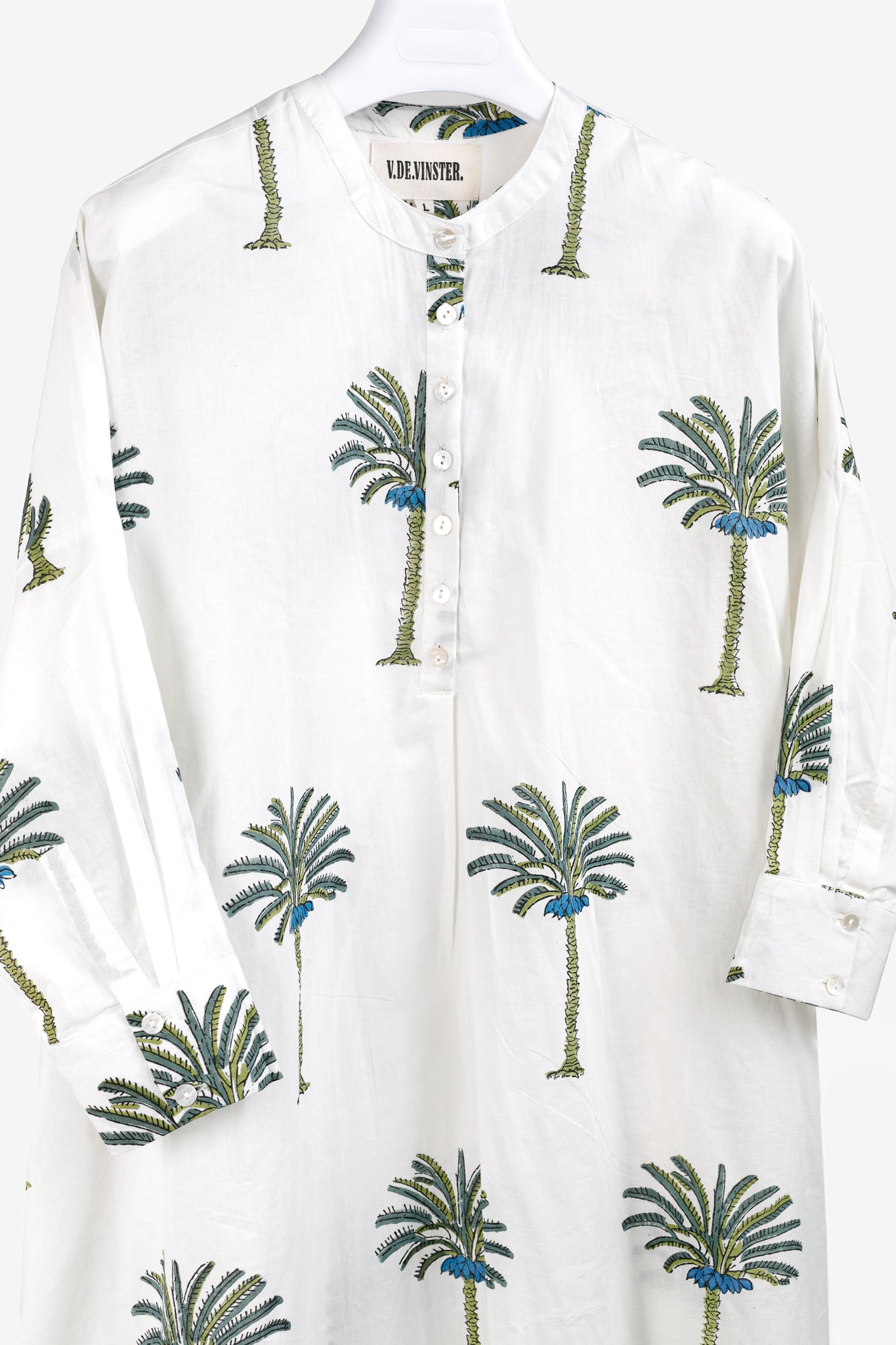 V de Vinster White & Green Oversized Palm Tree Print Tunic