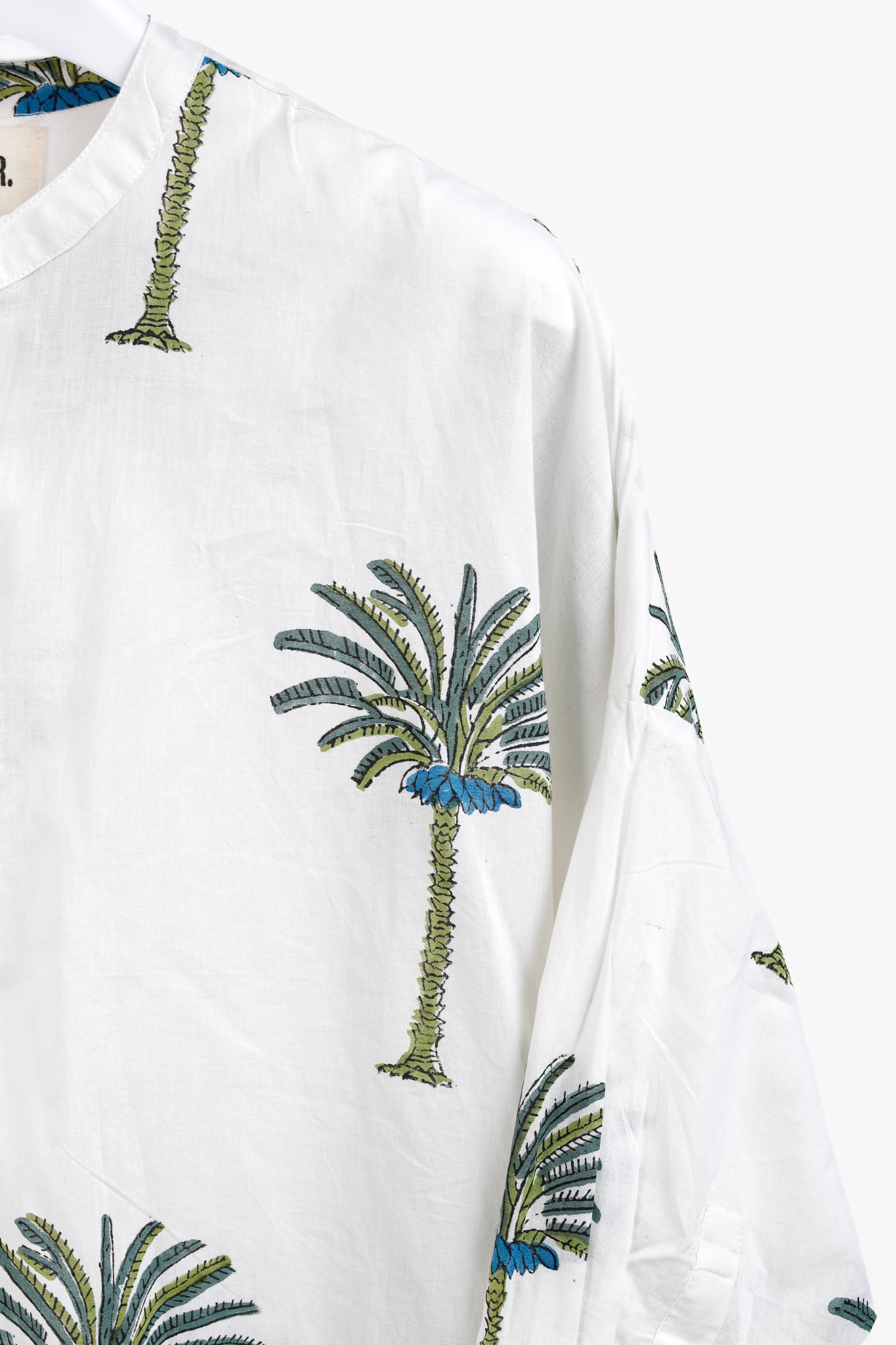 V de Vinster White & Green Oversized Palm Tree Print Tunic