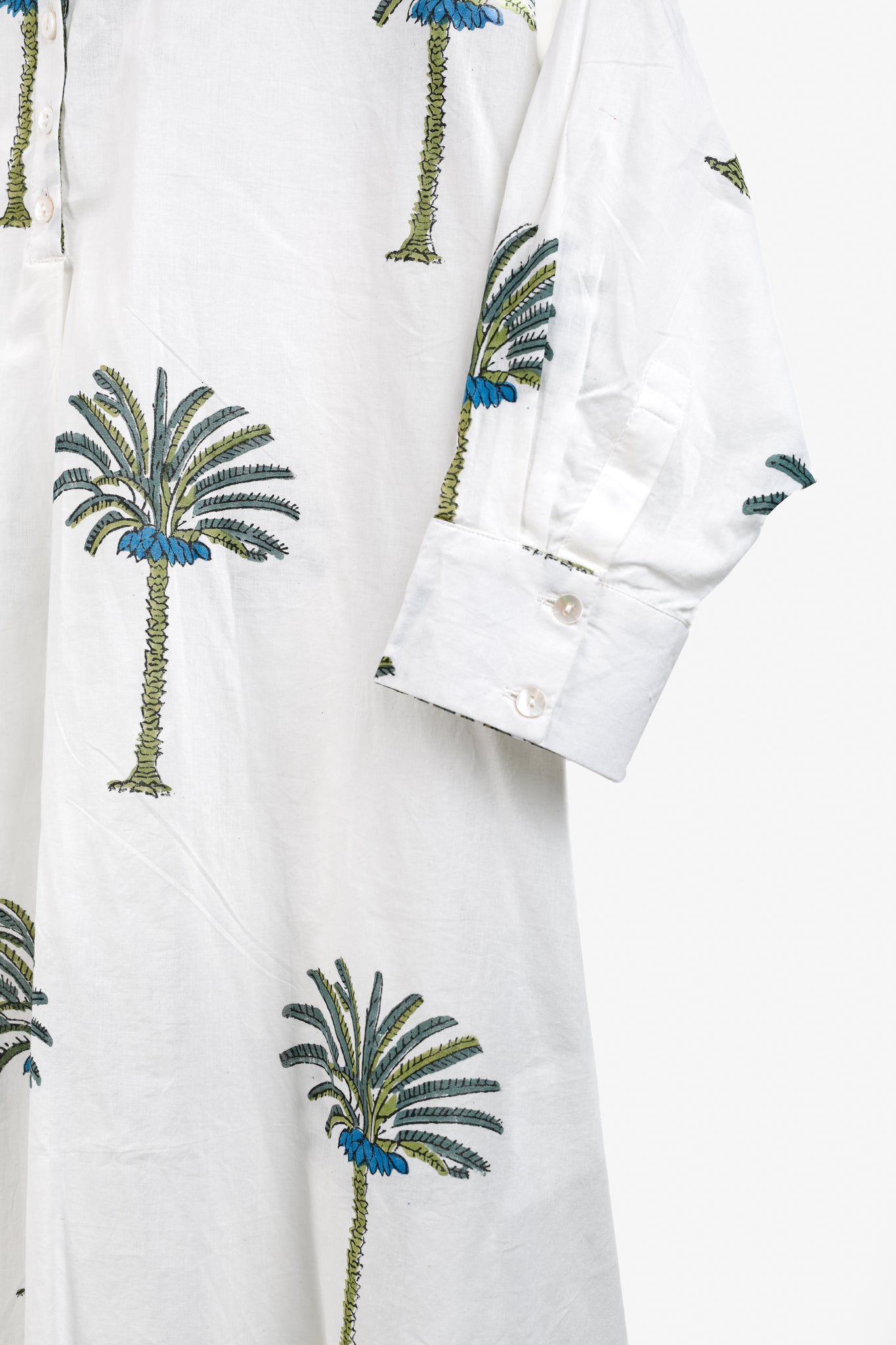 V de Vinster White & Green Oversized Palm Tree Print Tunic