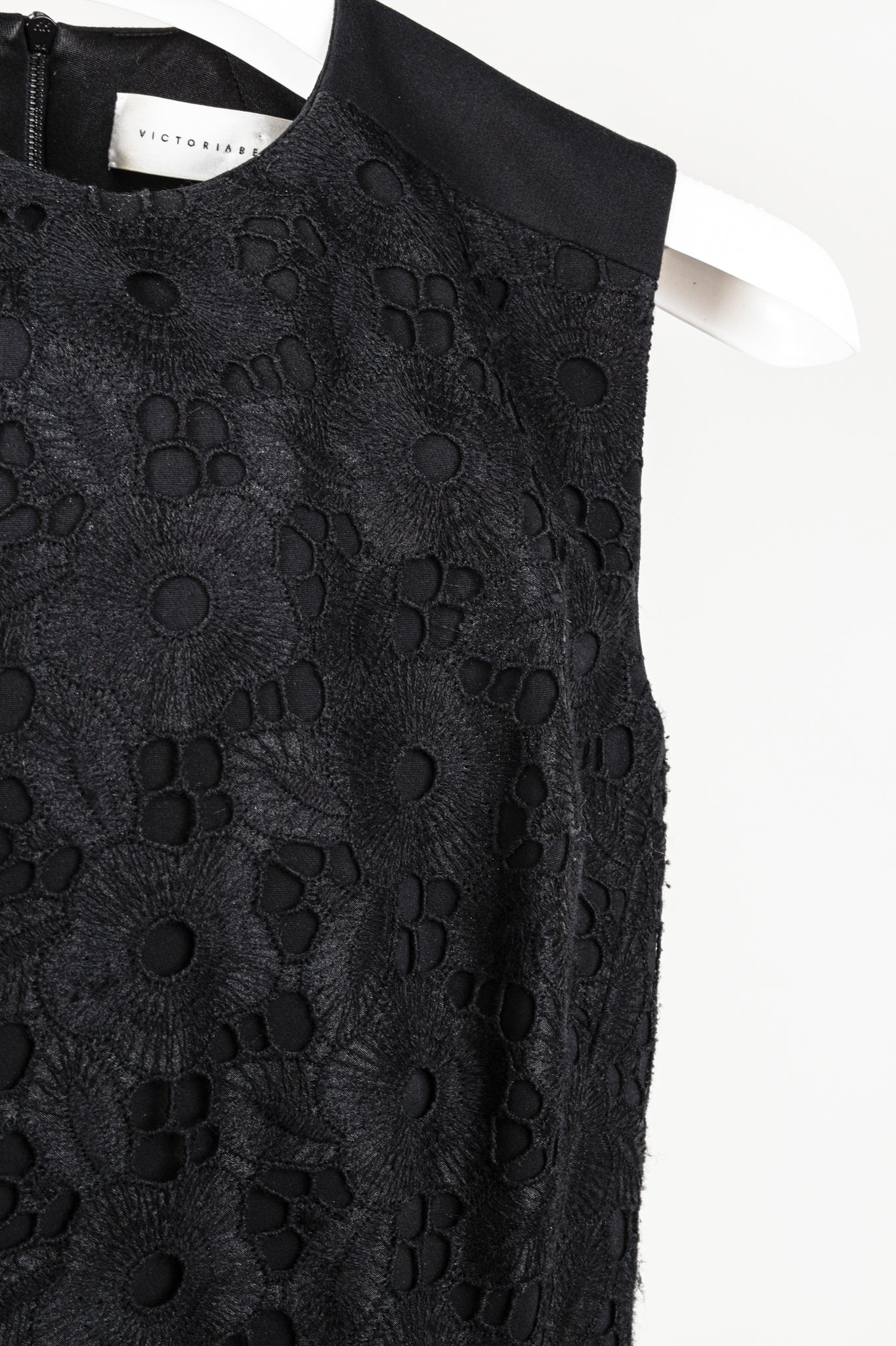 Victoria Beckham Resort 2016 Black Guipure-Lace Contrast Sleeveless Fitted Dress