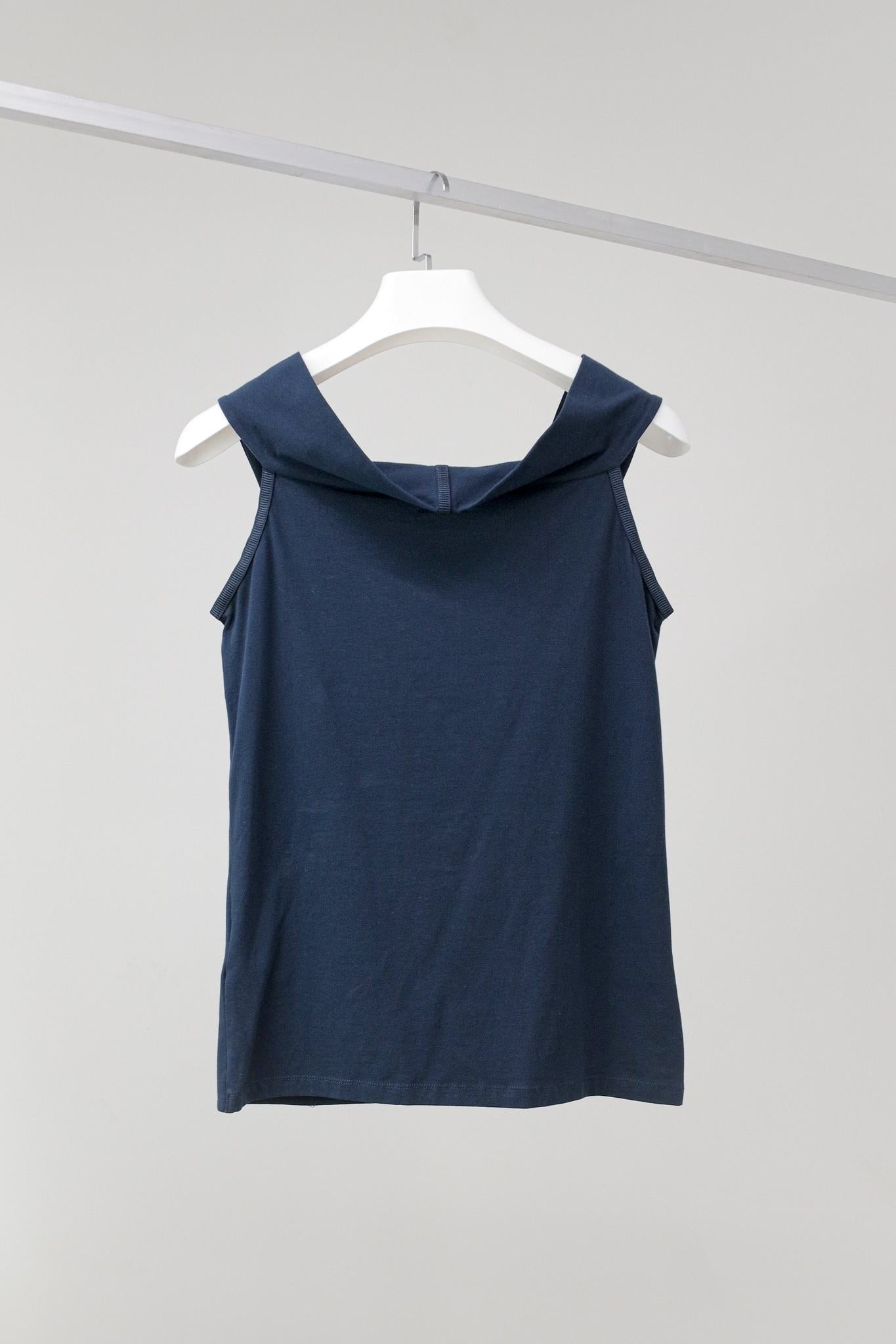 Annette Gortz Blue Sleeveless Scoop-neck Top
