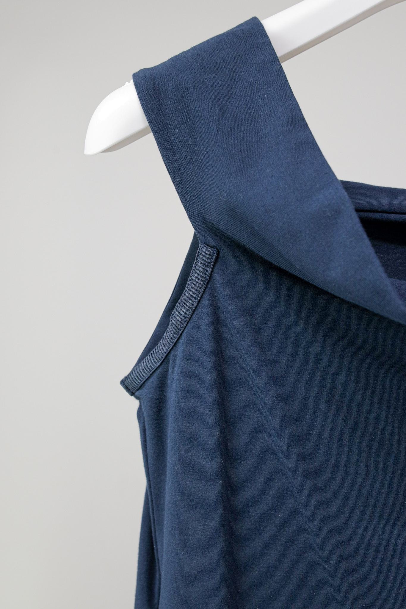 Annette Gortz Blue Sleeveless Scoop-neck Top