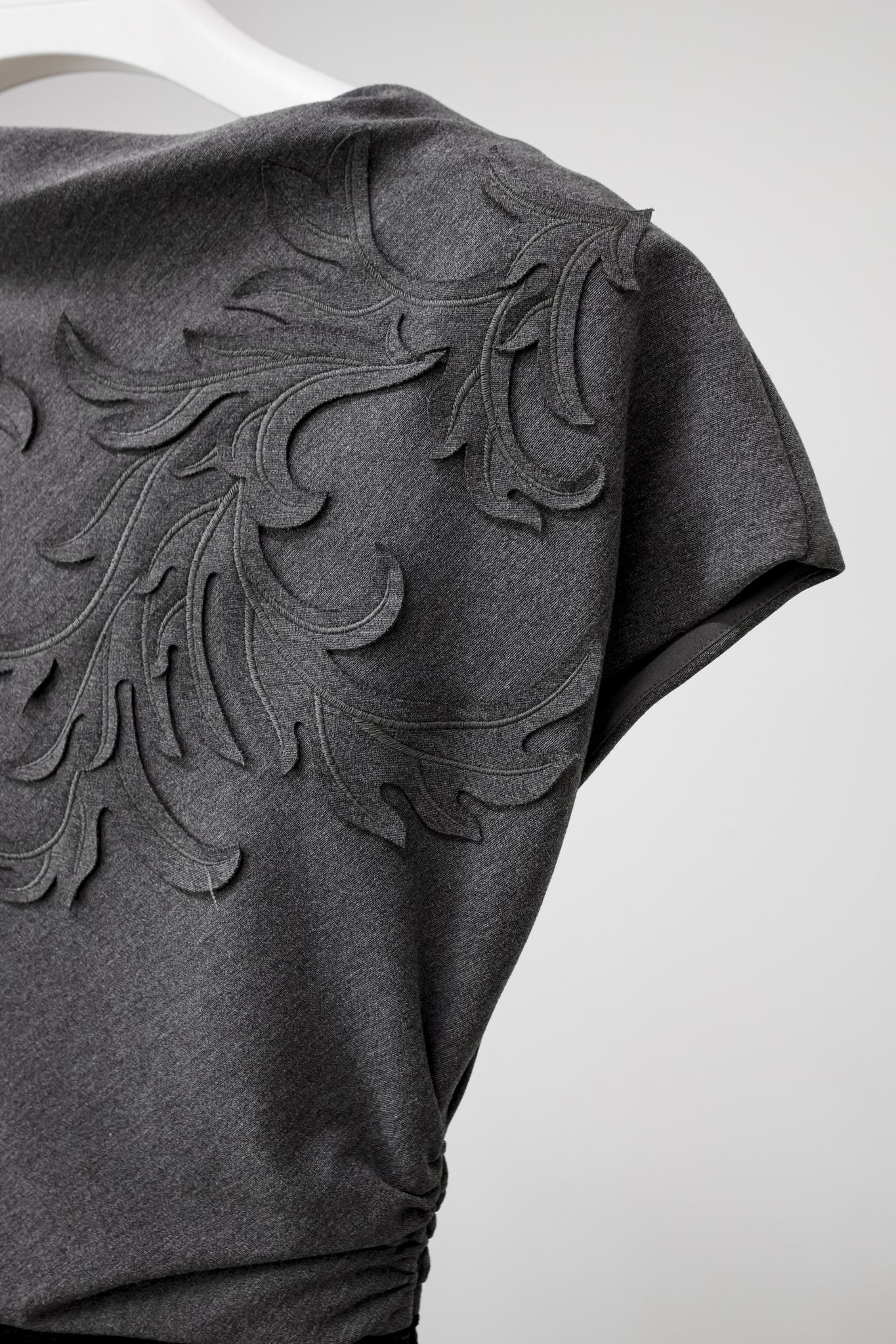 Escada Damirata Flannel Grey Jersey Filigree Appliqué Dress