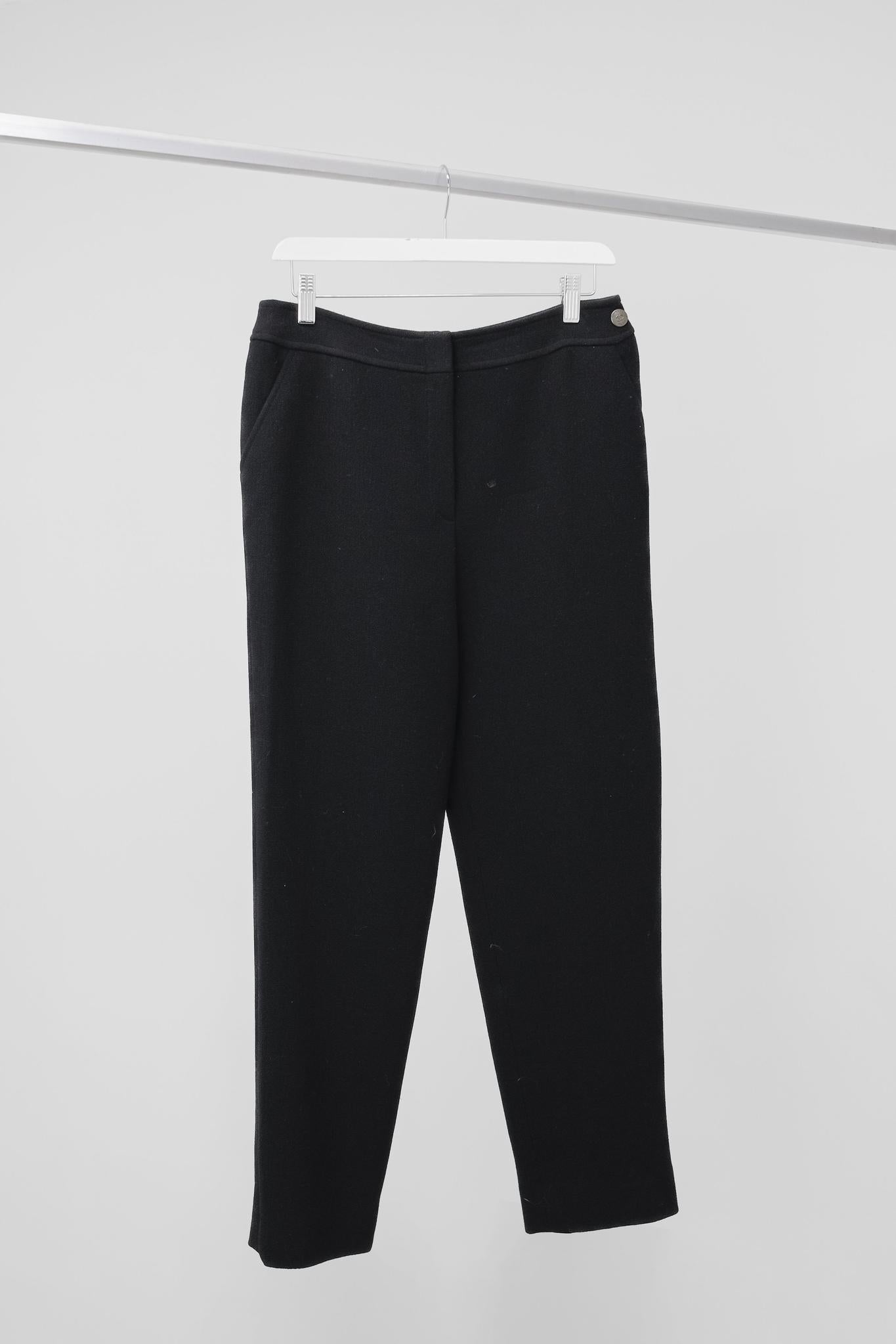Chanel Vintage 97A Black Wool Crepe Trousers – Blogger Armoire display picture 1