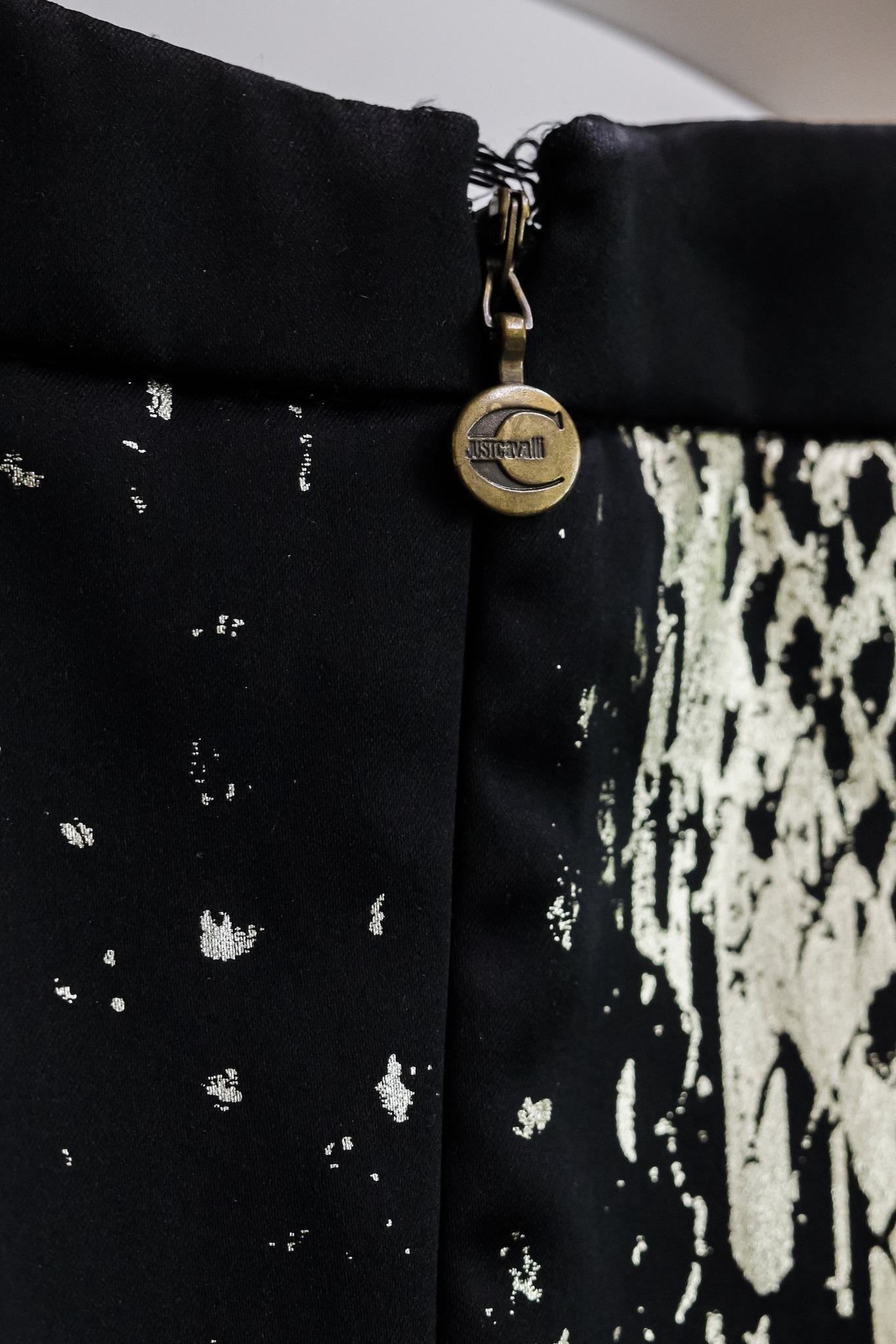 Just Cavalli Black and Gold Sleeveless Sheath Dress