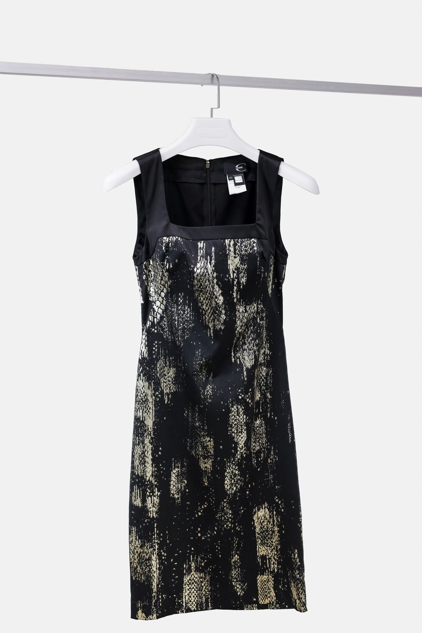 Just Cavalli Black and Gold Sleeveless Sheath Dress