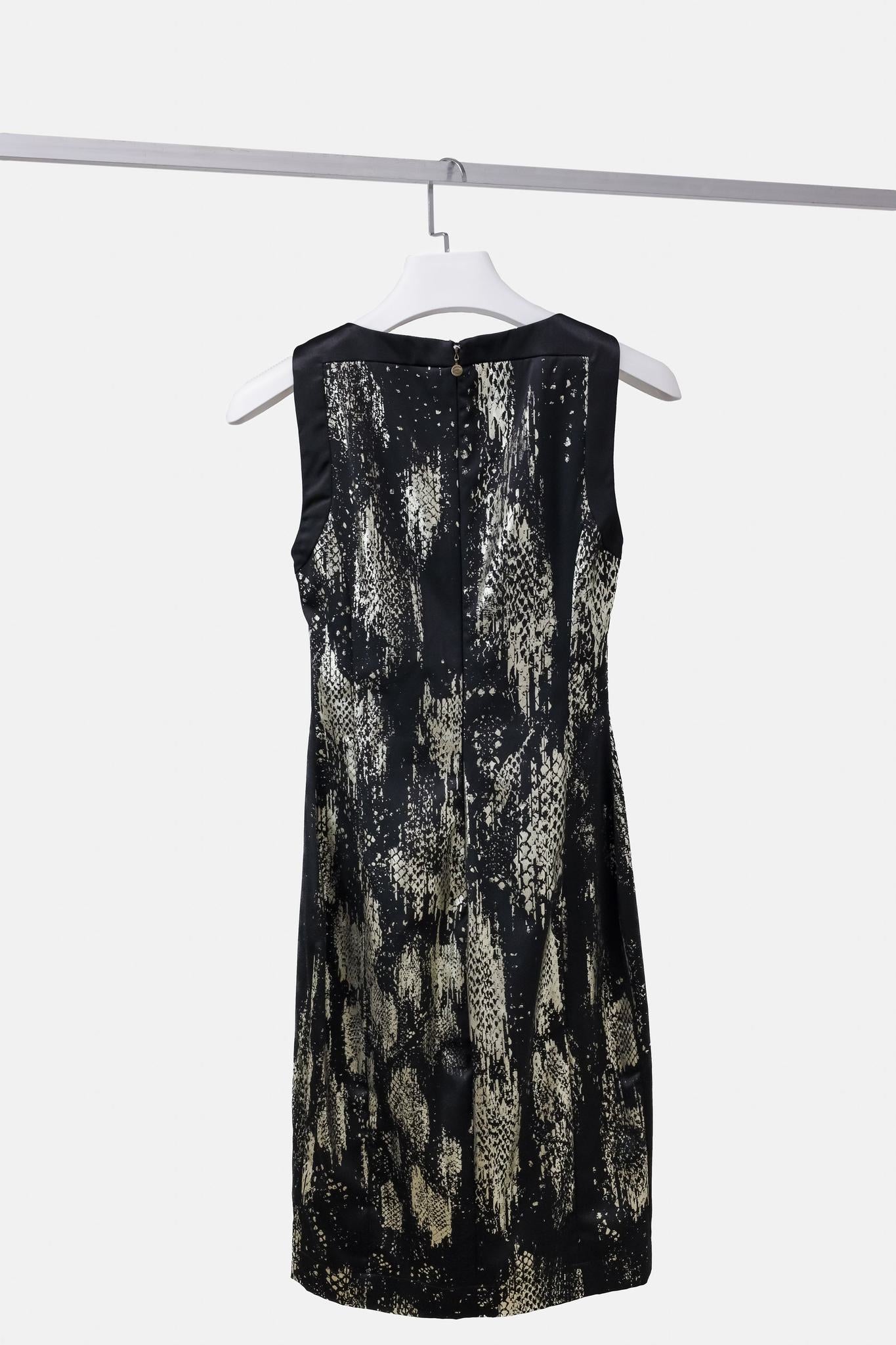 Just Cavalli Black and Gold Sleeveless Sheath Dress