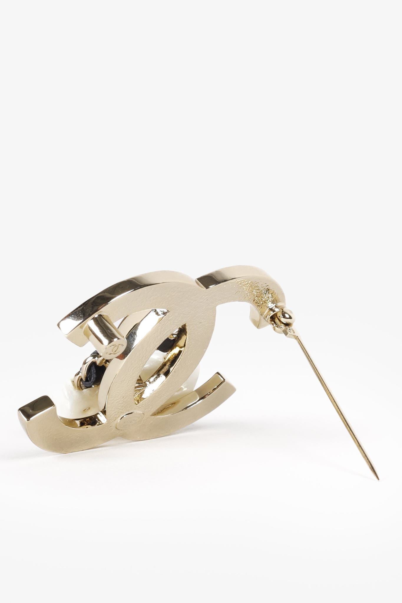 Chanel 2023 Cruise CC Bag Charm Champagne Gold Brooch