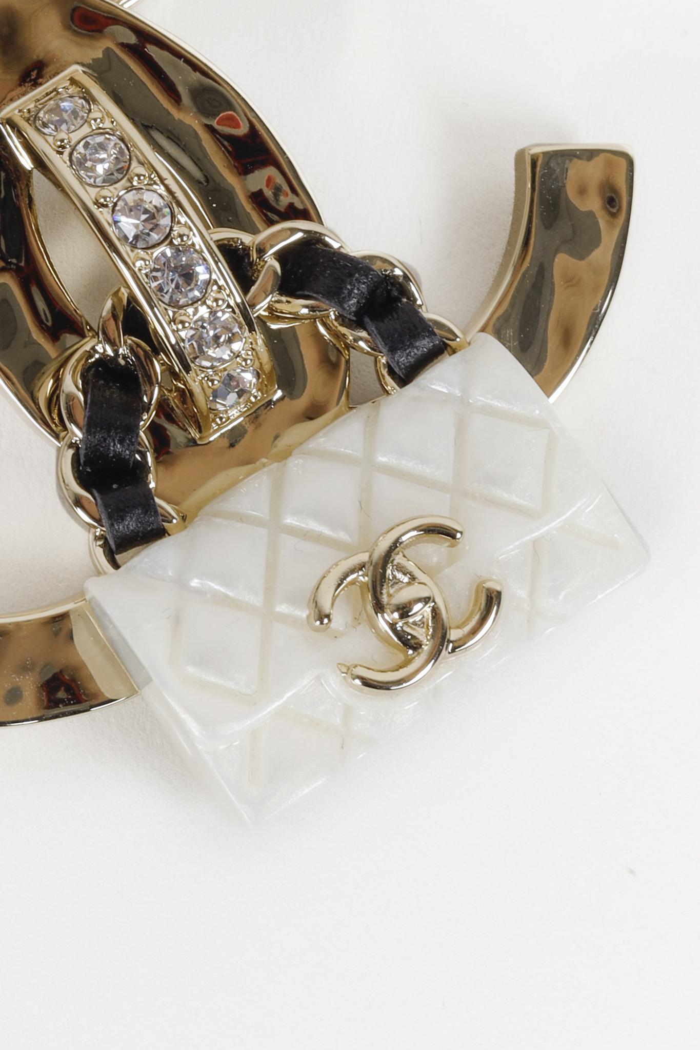 Chanel 2023 Cruise CC Bag Charm Champagne Gold Brooch