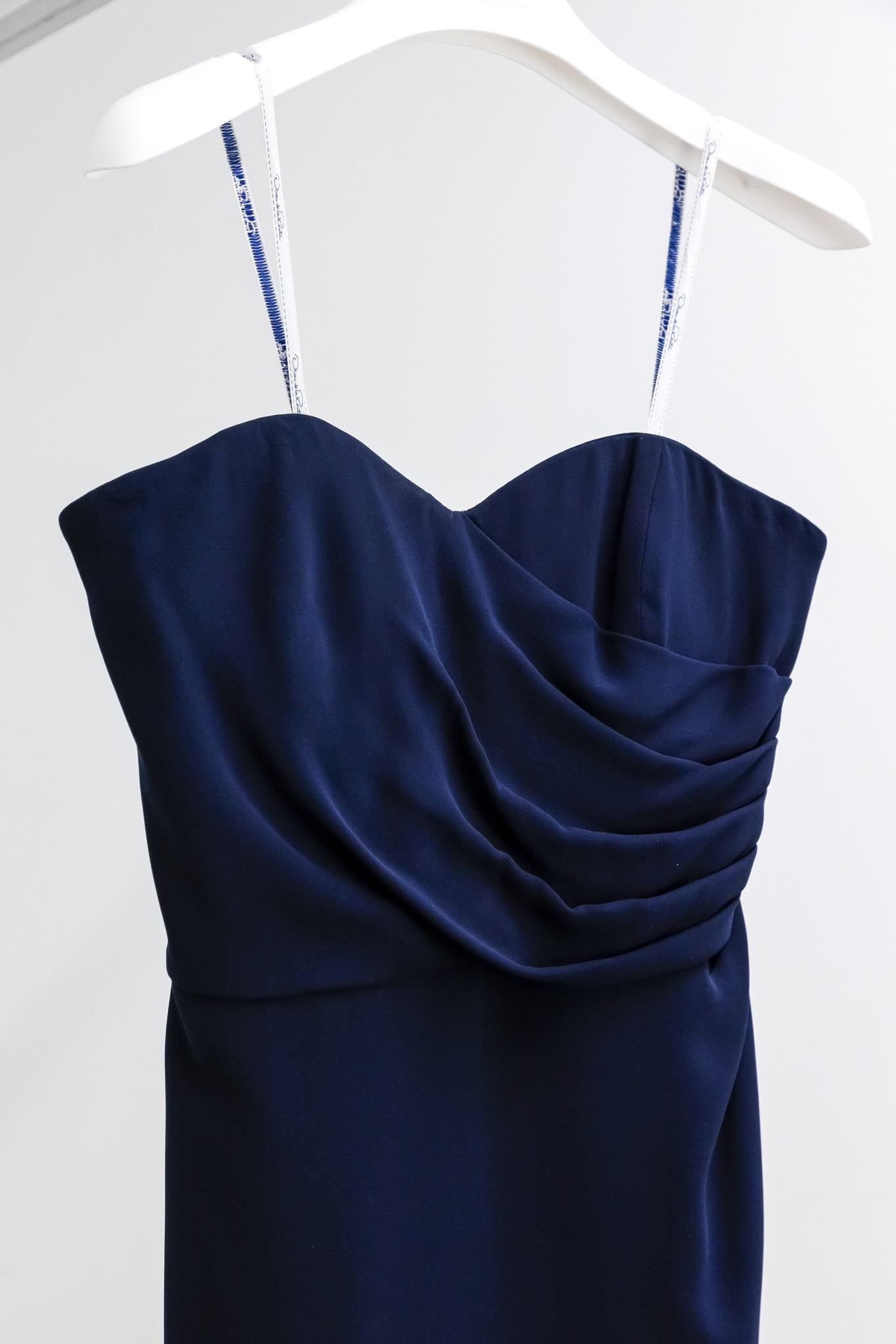 Oscar de la Renta Strapless Navy Silk Gown