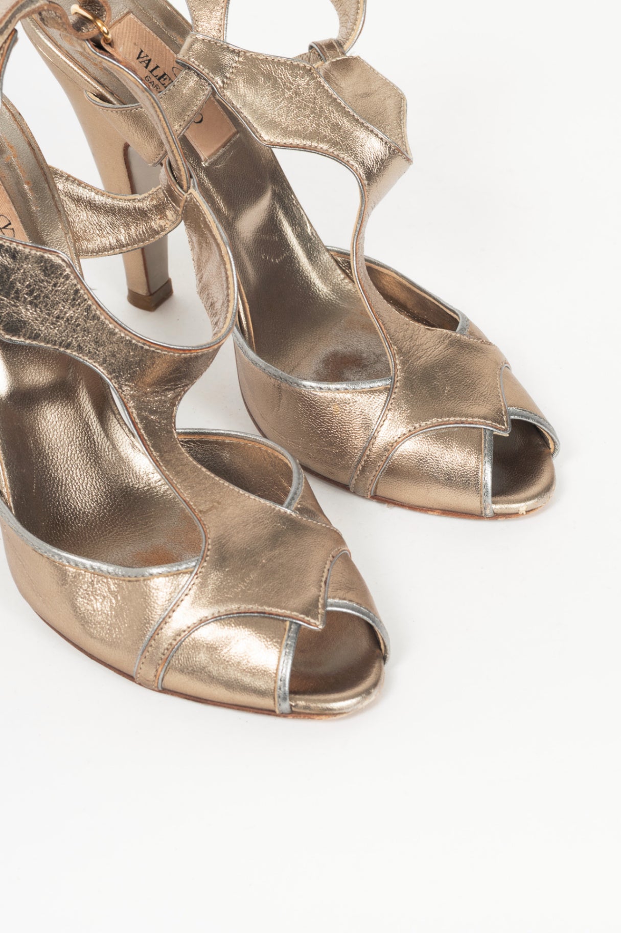 Valentino Garavani SS09 Runway Metallic Gold T-Strap Leather Sandals