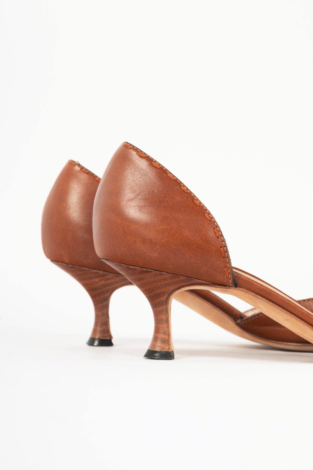 Manolo Blahnik Brown Leather Pointed-Toe Kitten Heels