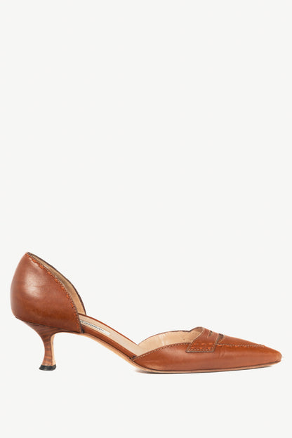Manolo Blahnik Brown Leather Pointed-Toe Kitten Heels