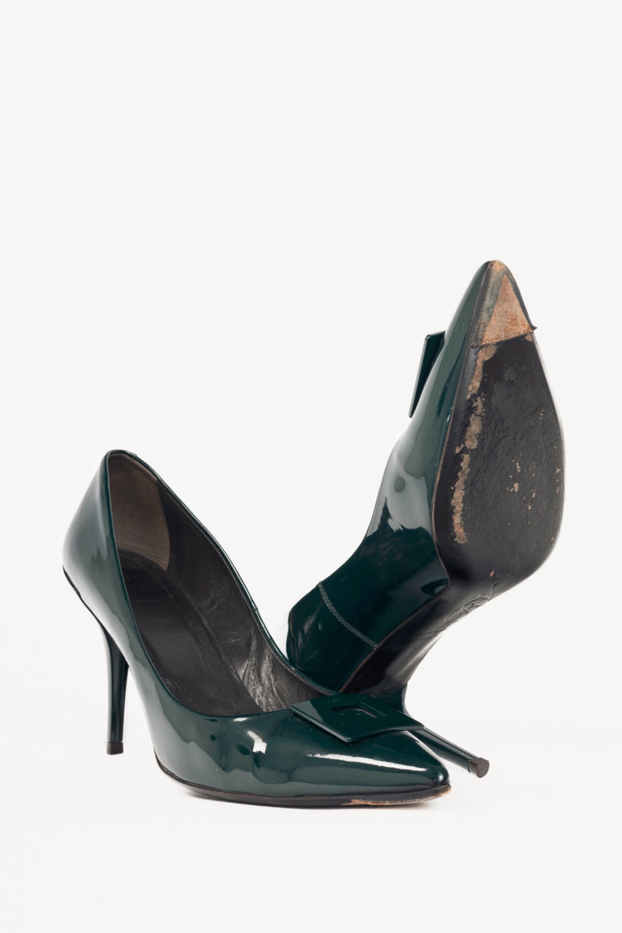 Roger Vivier Décolleté Palace 85 Cipresso Patent Buckle Pumps