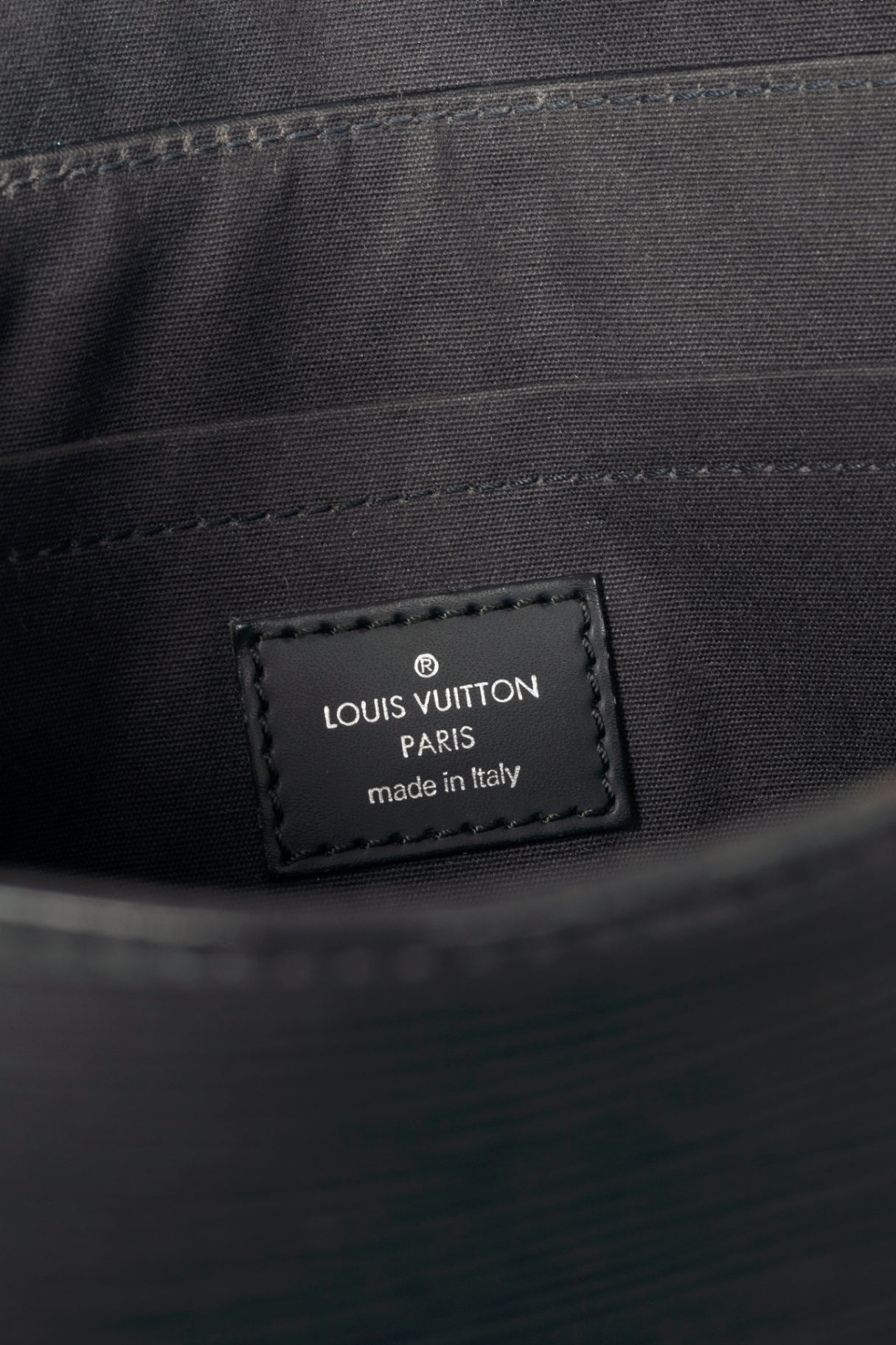 Louis Vuitton Segur PM Black Epi Leather Handbag