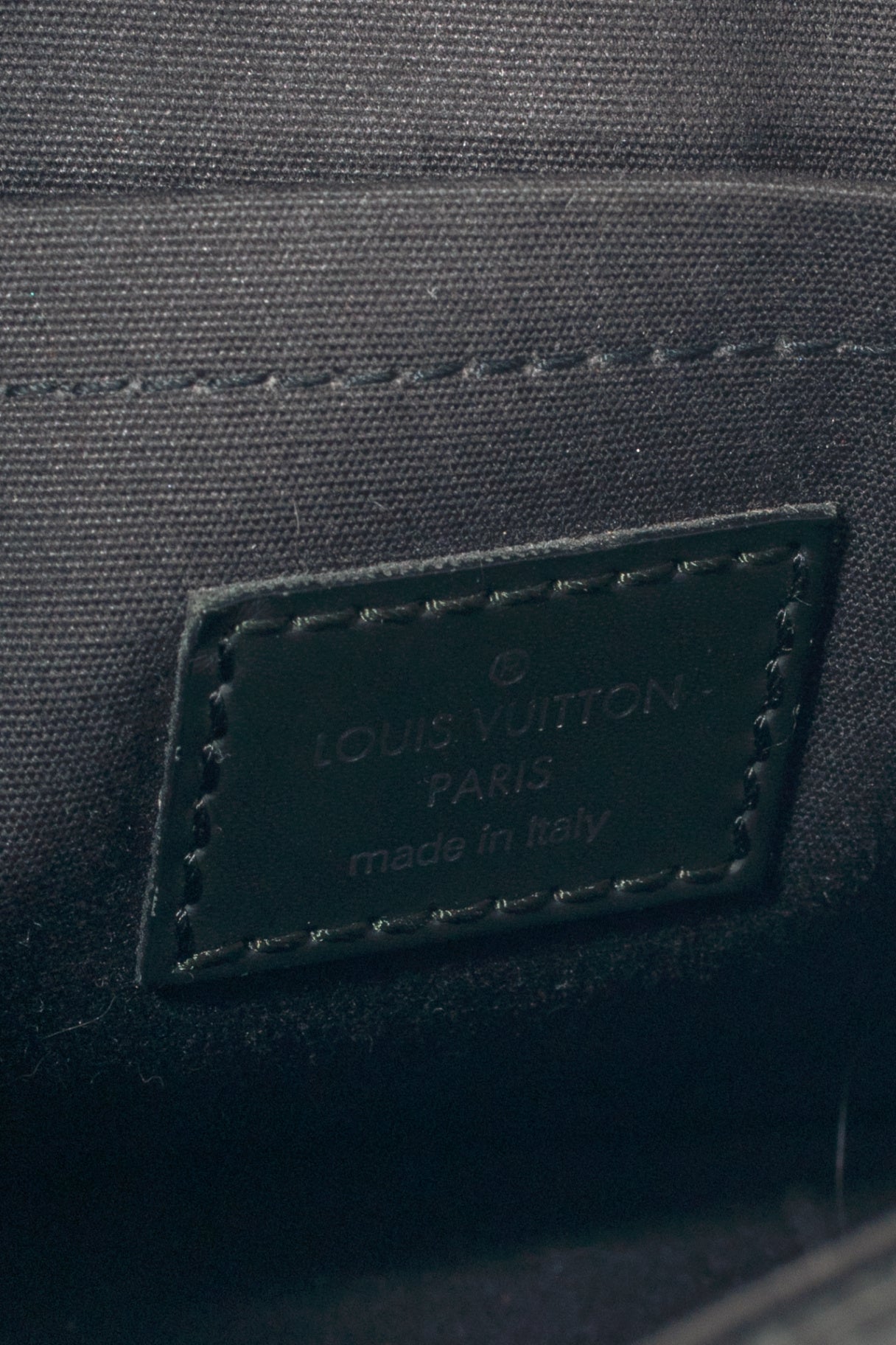 Louis Vuitton Segur PM Black Epi Leather Handbag