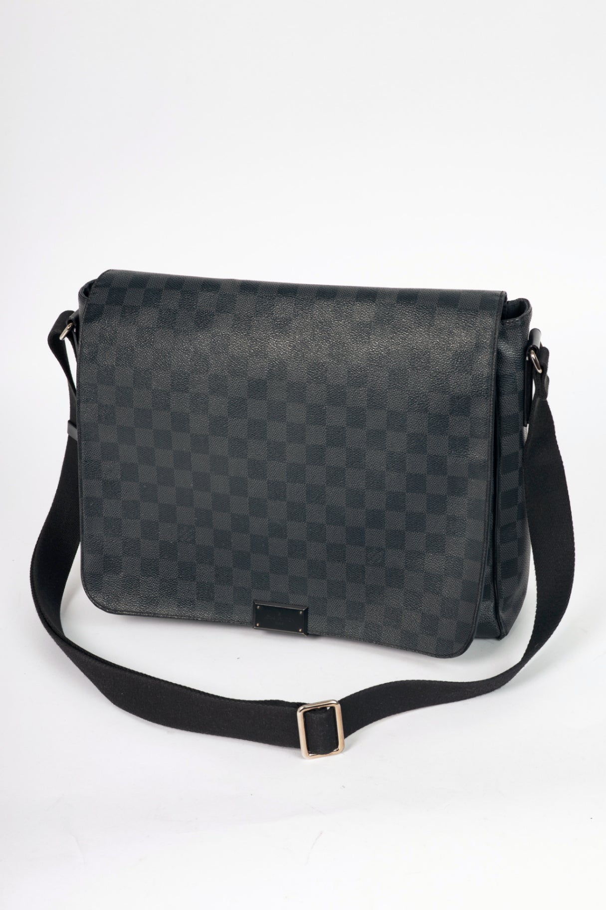 Louis Vuitton District GM Graphite Damier Canvas Messanger Bag