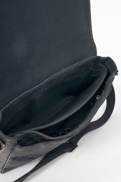 Louis Vuitton District GM Graphite Damier Canvas Messanger Bag