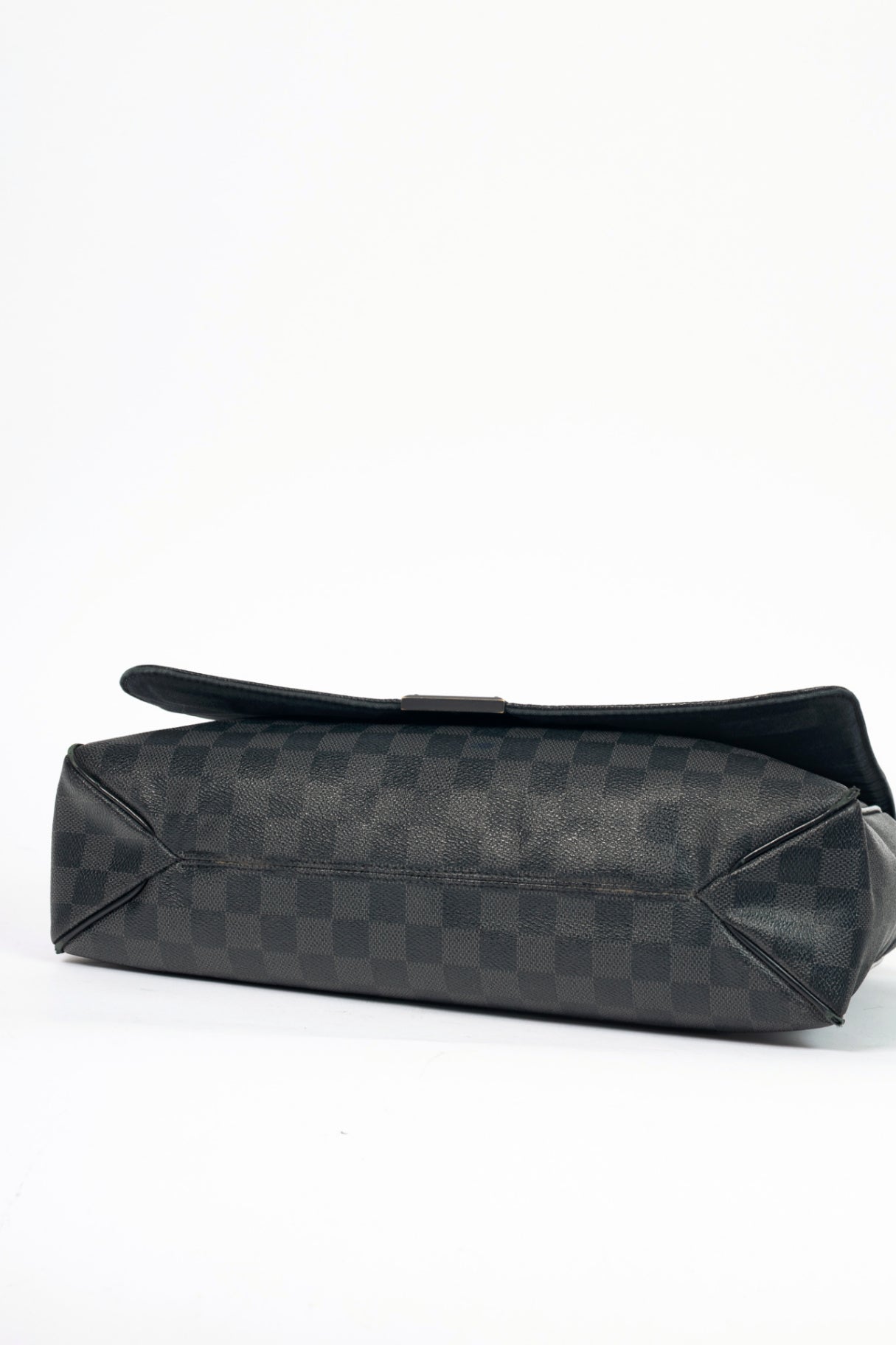 Louis Vuitton District GM Graphite Damier Canvas Messanger Bag