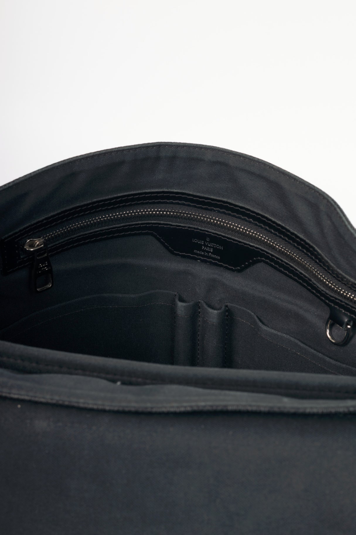 Louis Vuitton District GM Graphite Damier Canvas Messanger Bag