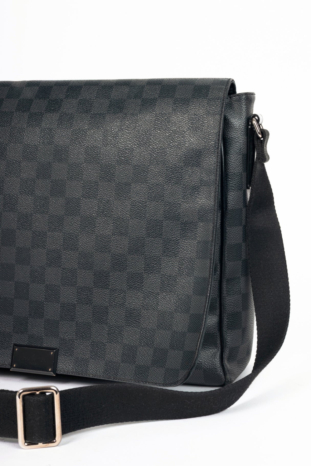 Louis Vuitton District GM Graphite Damier Canvas Messanger Bag