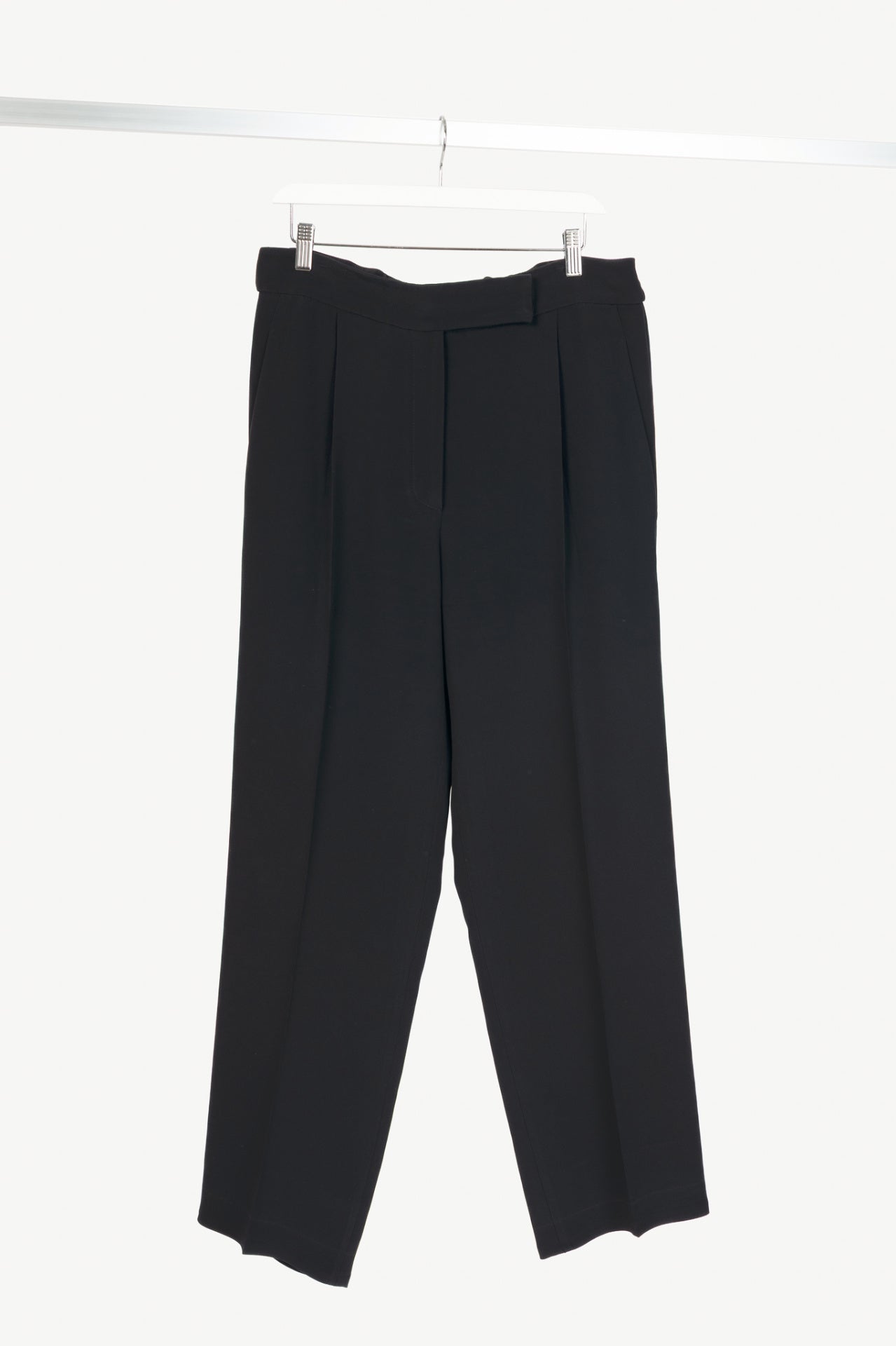 Brunello Cucinelli Black Silk-Blend Crepe Tapered Trousers